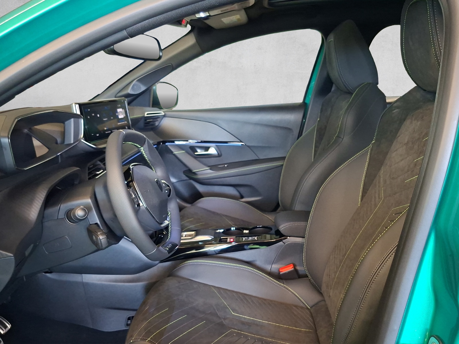PEUGEOT 208 1.2 Hybrid 145 GT Exclusive-image-10