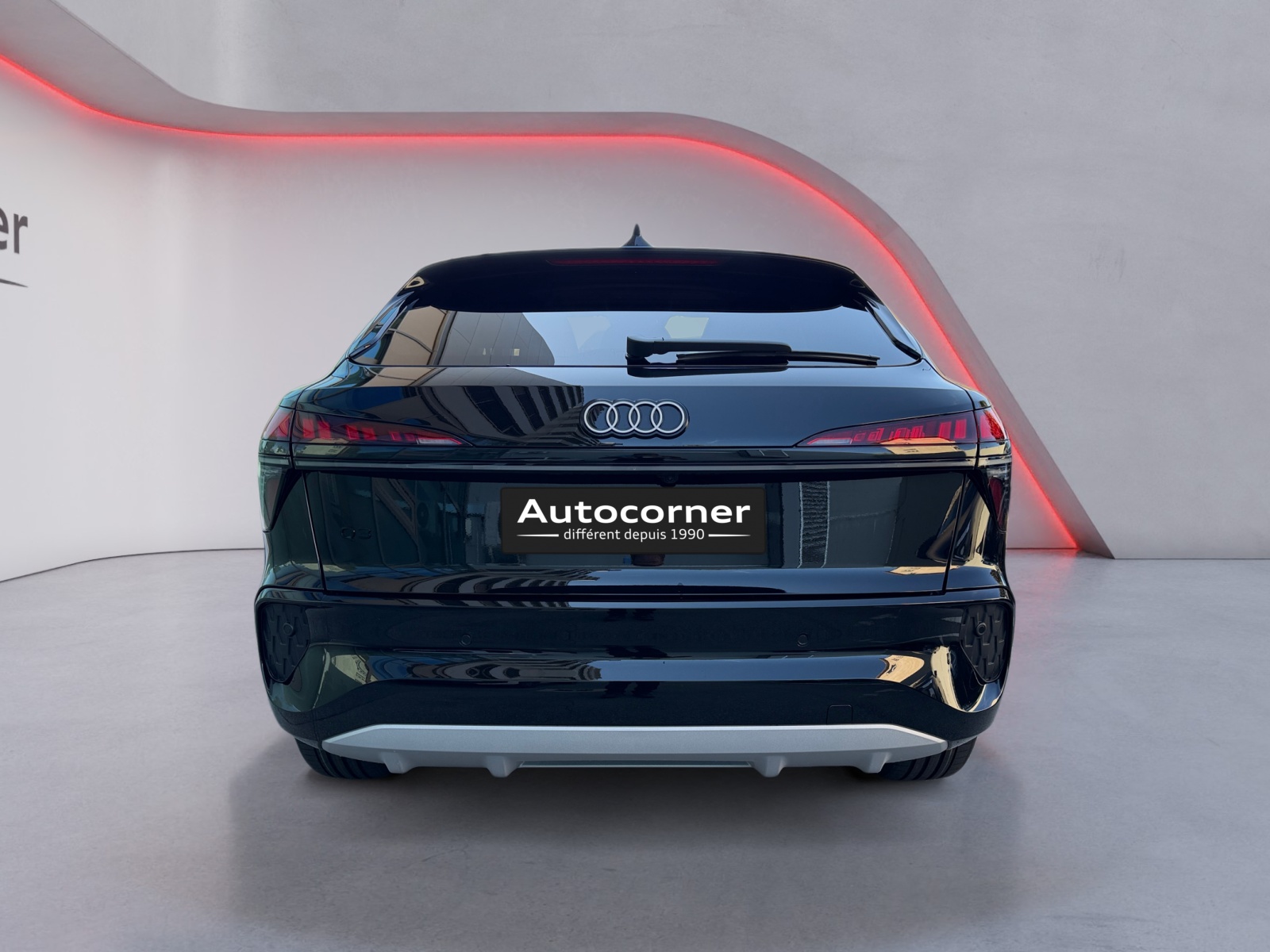 AUDI Q3 Sportback e-hybrid 200 kW S tronig-showroom-element-3