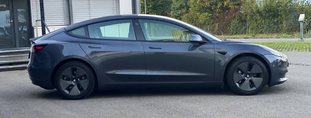 TESLA Model 3 Long Range D-image-9