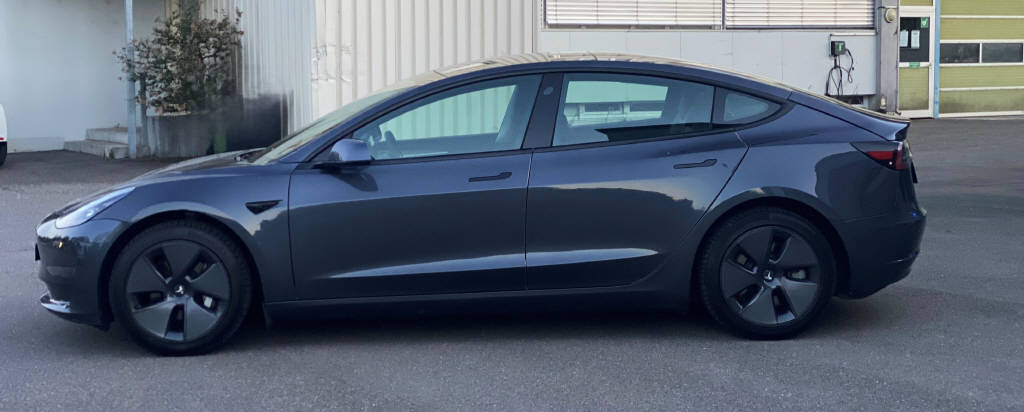 TESLA Model 3 Long Range D-image-3