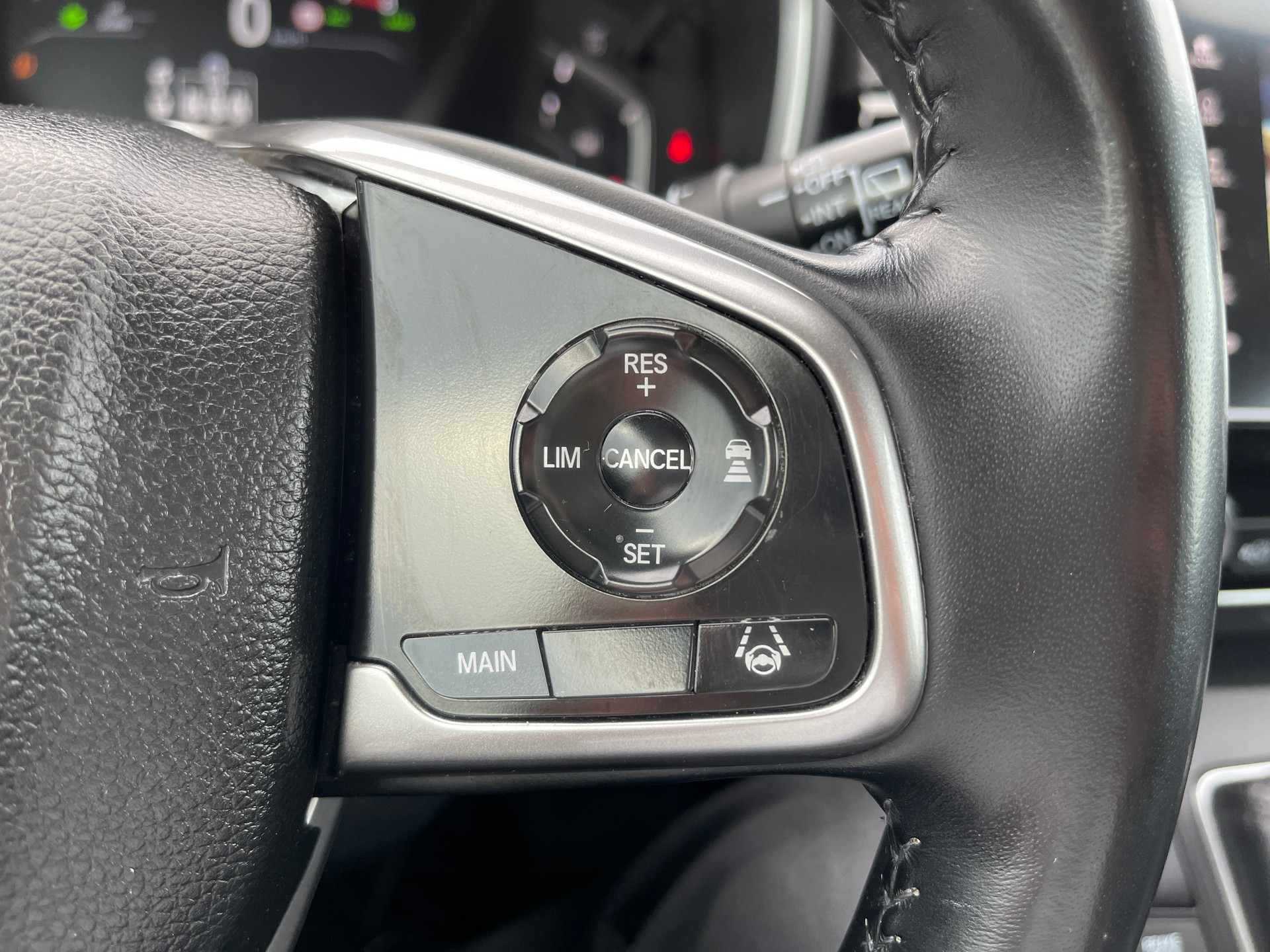 HONDA CR-V 1.5 i-VTEC Lifestyle 4WD-image-8