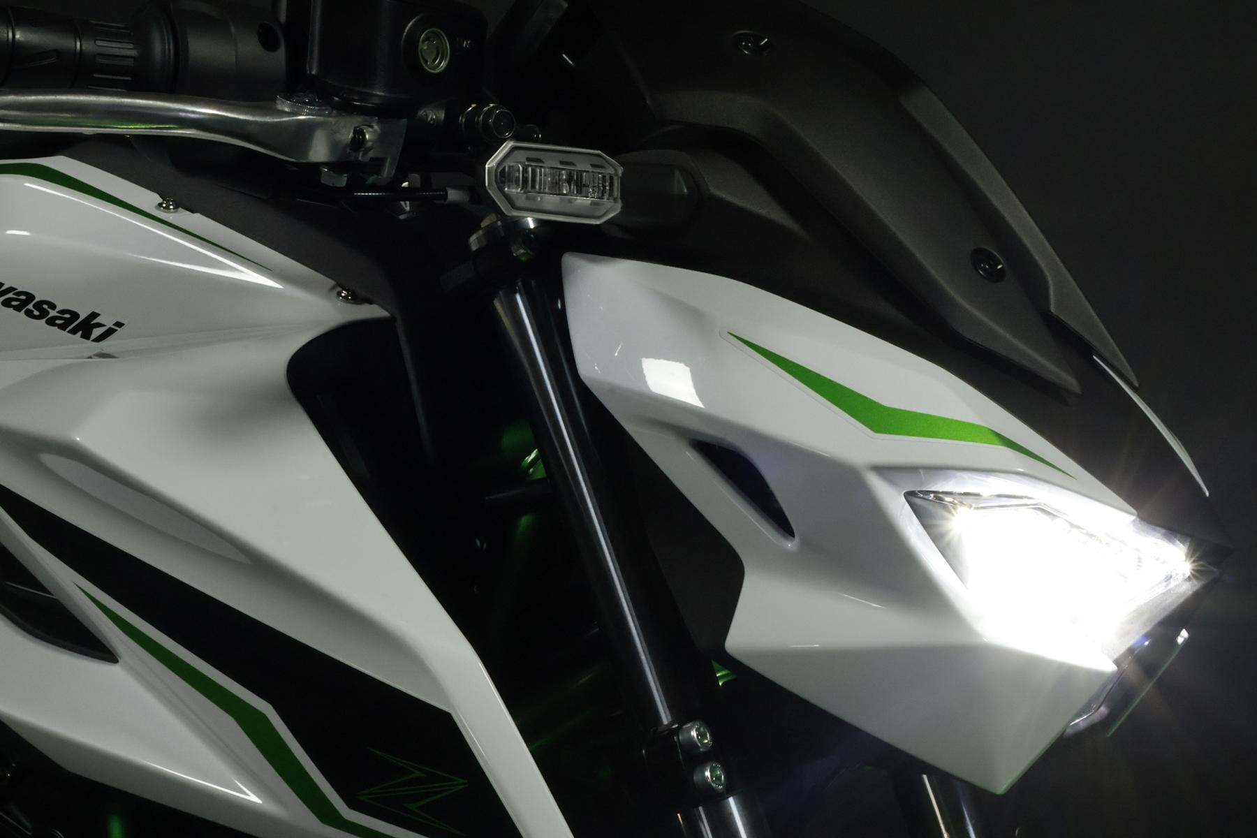 KAWASAKI Z 650 S (50/35 KW)-showroom-element-3