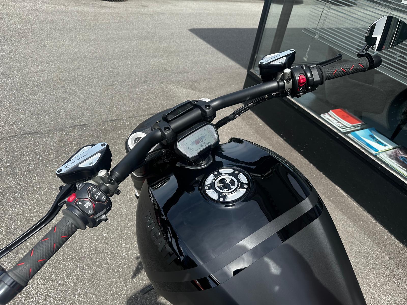 DUCATI XDiavel Nera-image-13