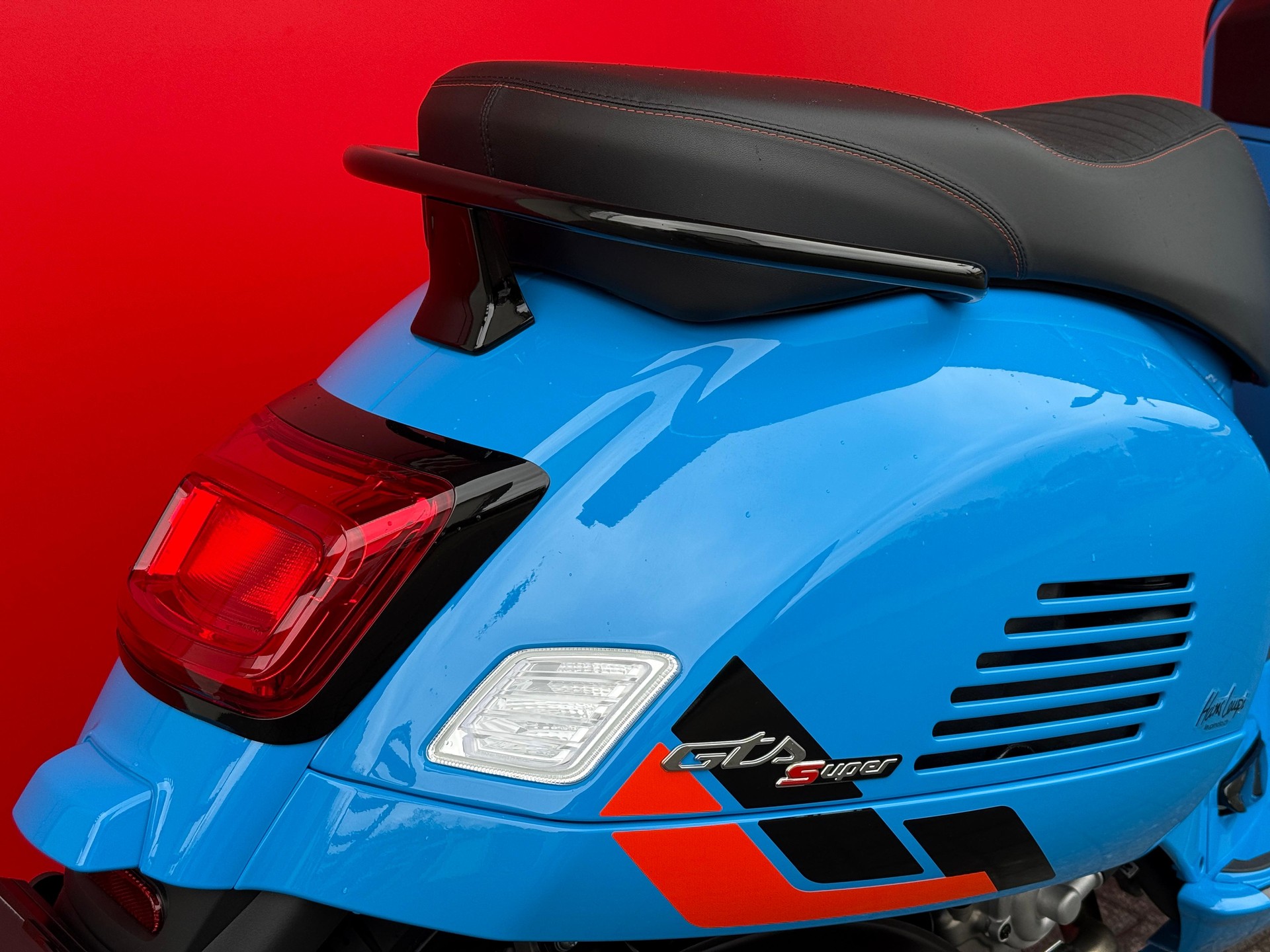 PIAGGIO Vespa GTS 125 Super Sport RST Euro 5+-image-10