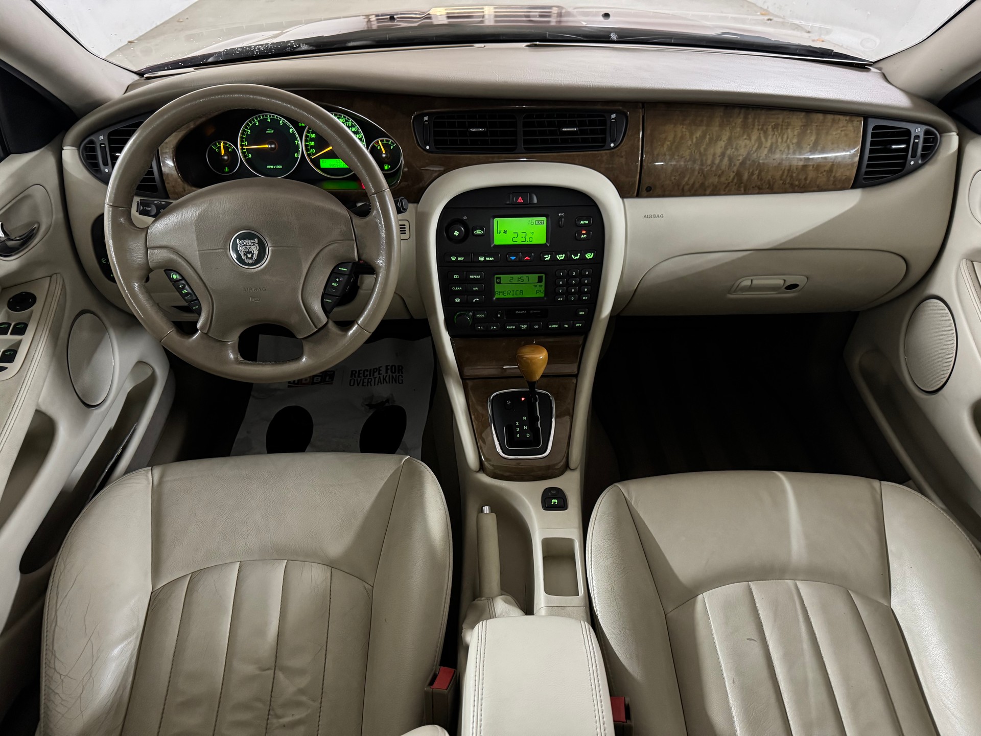 JAGUAR X-Type 3.0 V6 Traction4 Executive Aut.-image-10