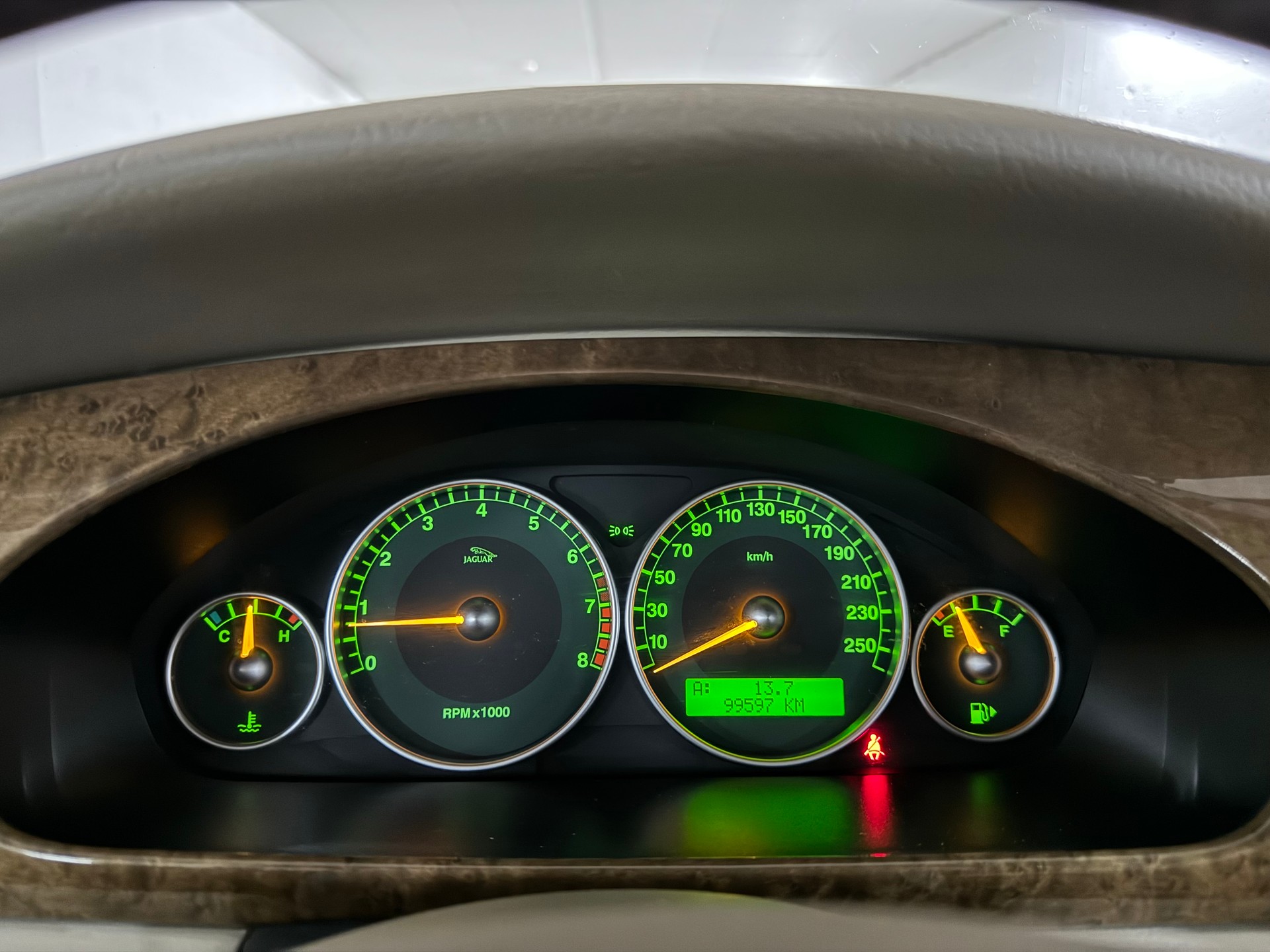 JAGUAR X-Type 3.0 V6 Traction4 Executive Aut.-image-13
