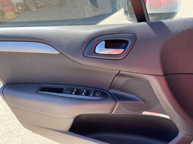 CITROEN C4 Berline 1.6 VTi Séduction BVA4-image-9