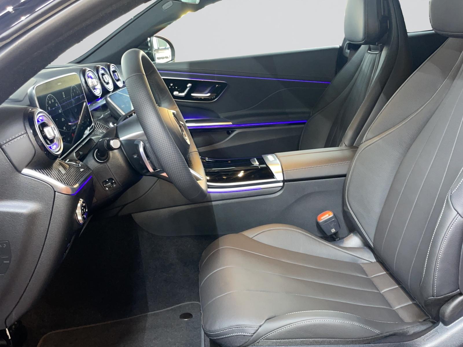 MERCEDES-BENZ CLE 300 4MATIC Coupé AMG Line-image-4