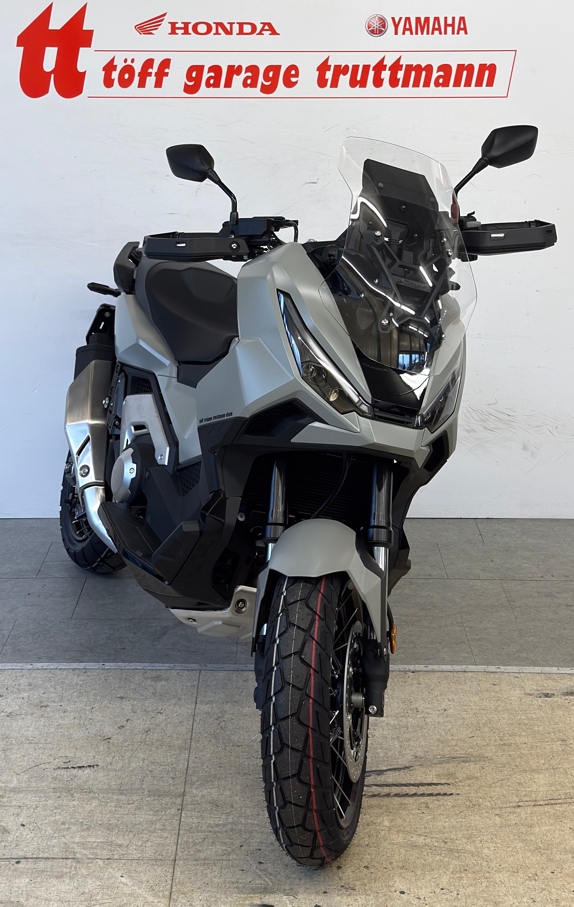 HONDA X-ADV 750-showroom-element-2
