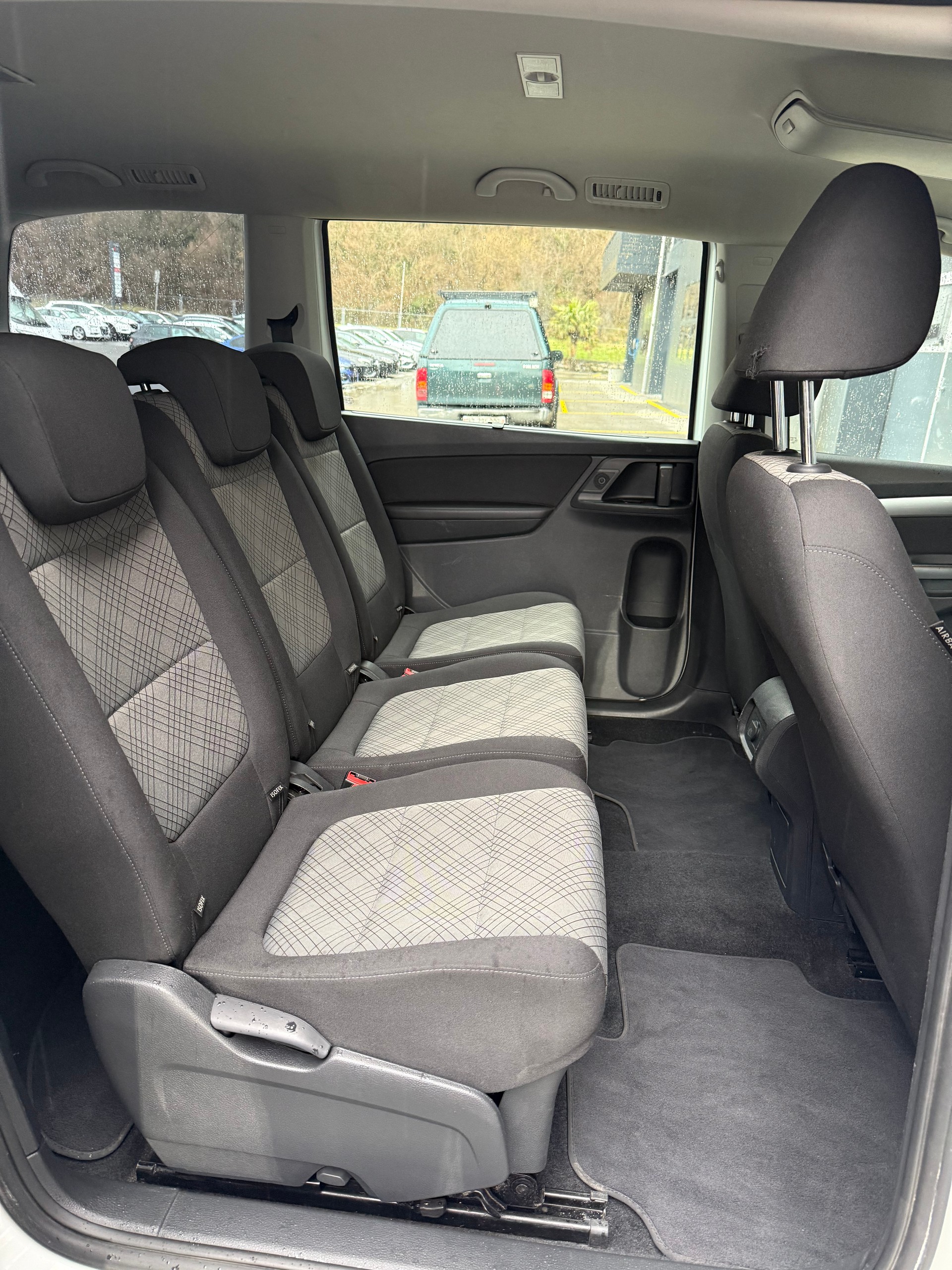 VW Sharan 2.0 TDI BMT Comfortline DSG-image-8