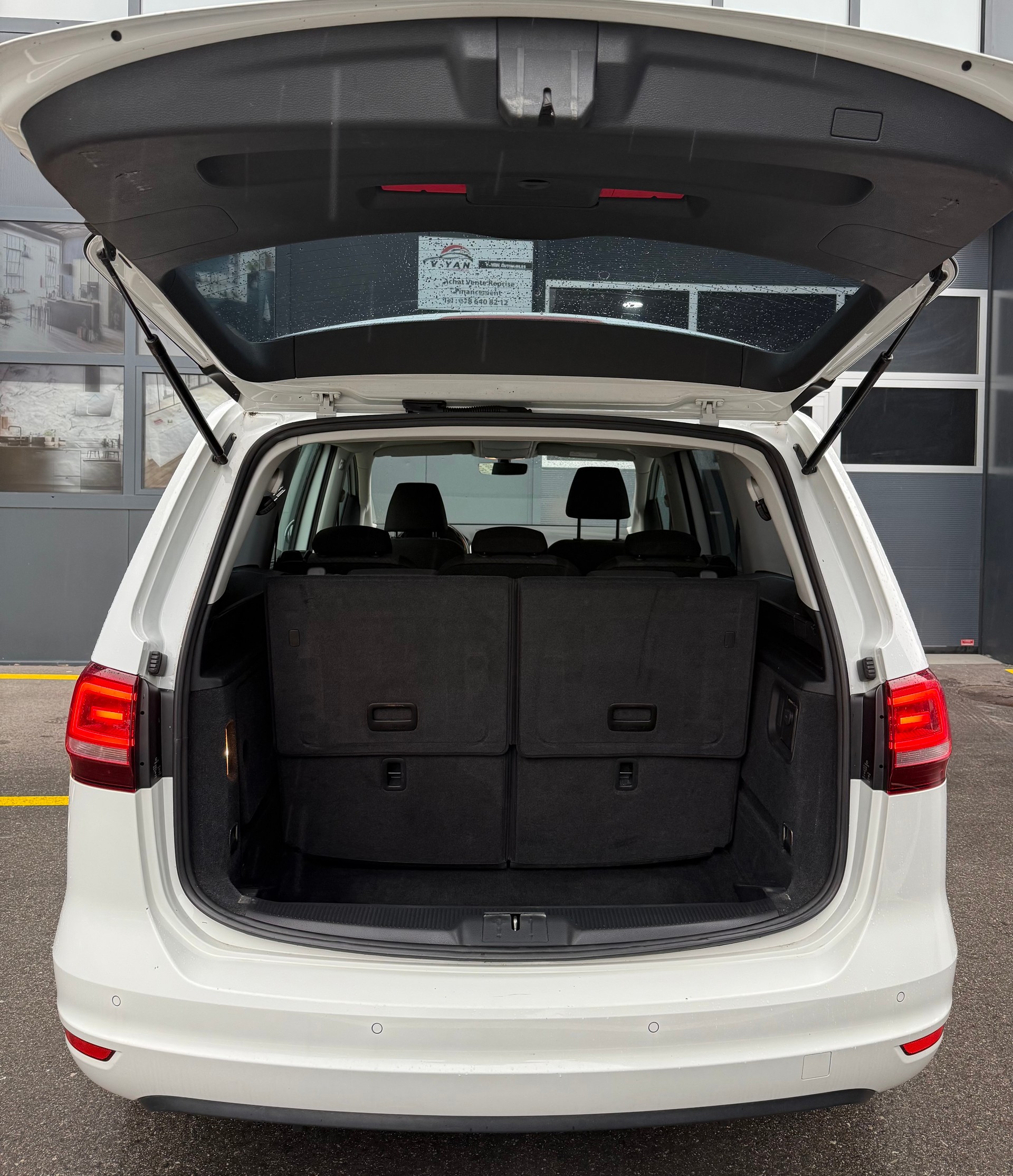 VW Sharan 2.0 TDI BMT Comfortline DSG-image-7
