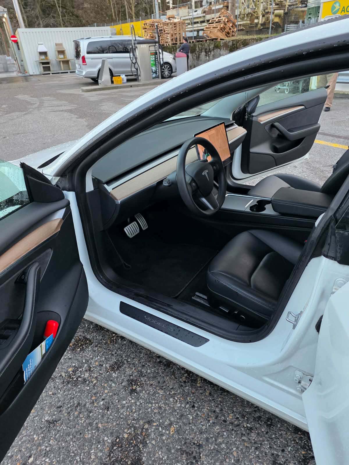TESLA Model 3 Performance Dual Motor AWD-image-6