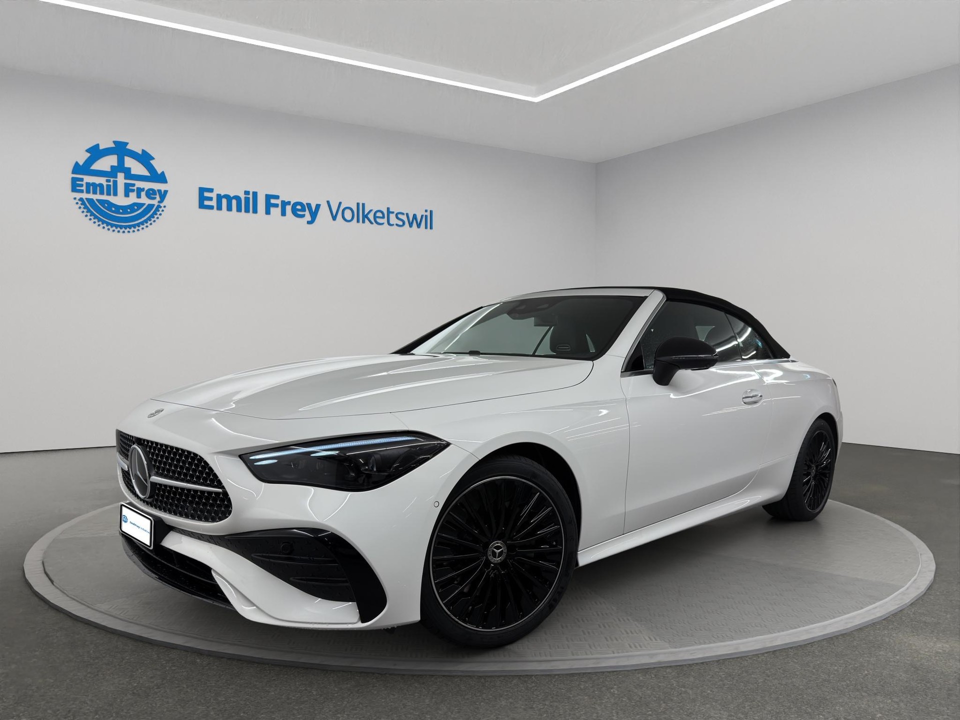 MERCEDES-BENZ CLE 200 AMG Line 4matic Cabriolet-showroom-element-1