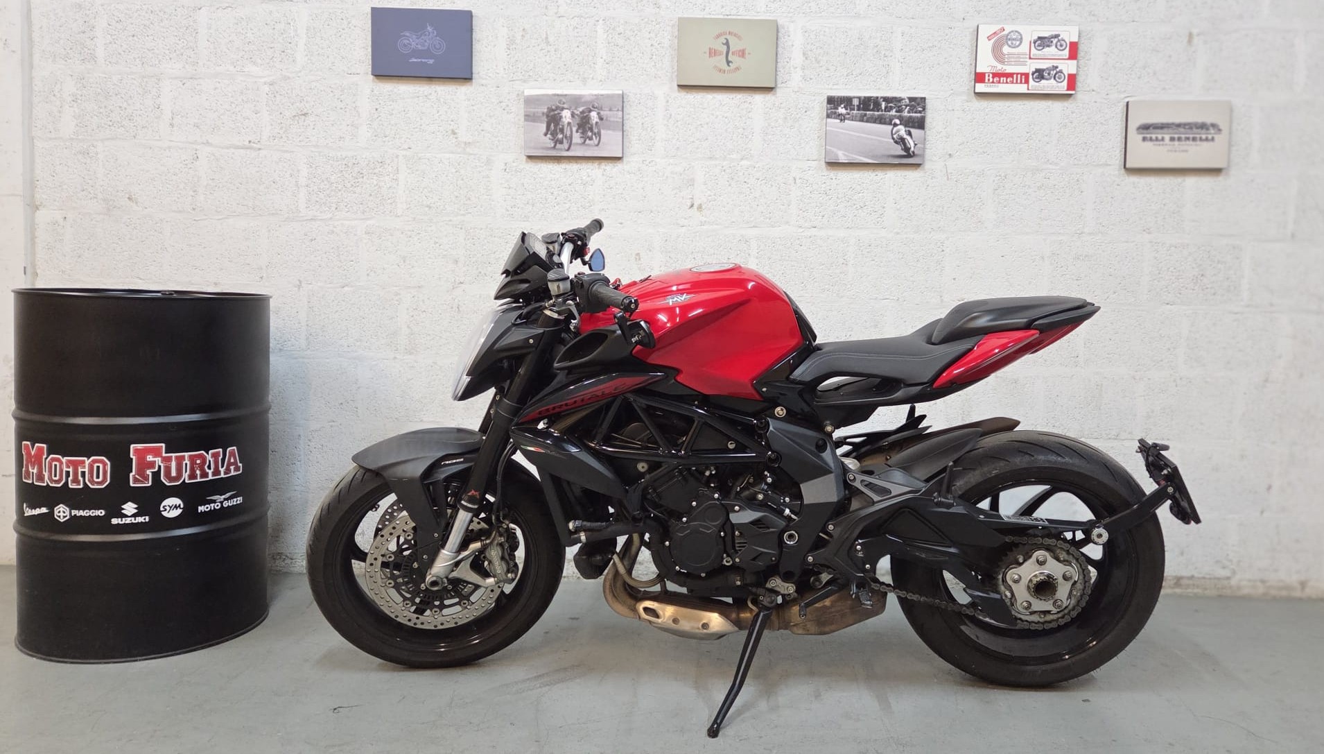 MV AGUSTA B3 Brutale 800 Rosso-image-2