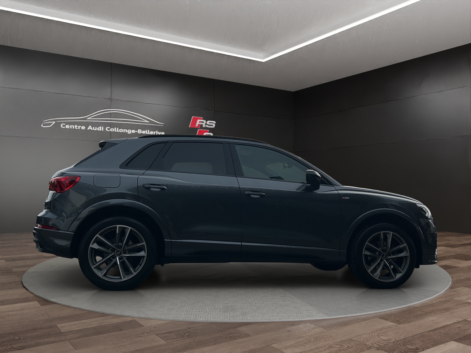 AUDI Q3 35 TFSI S line Attraction S-tronic-image-6