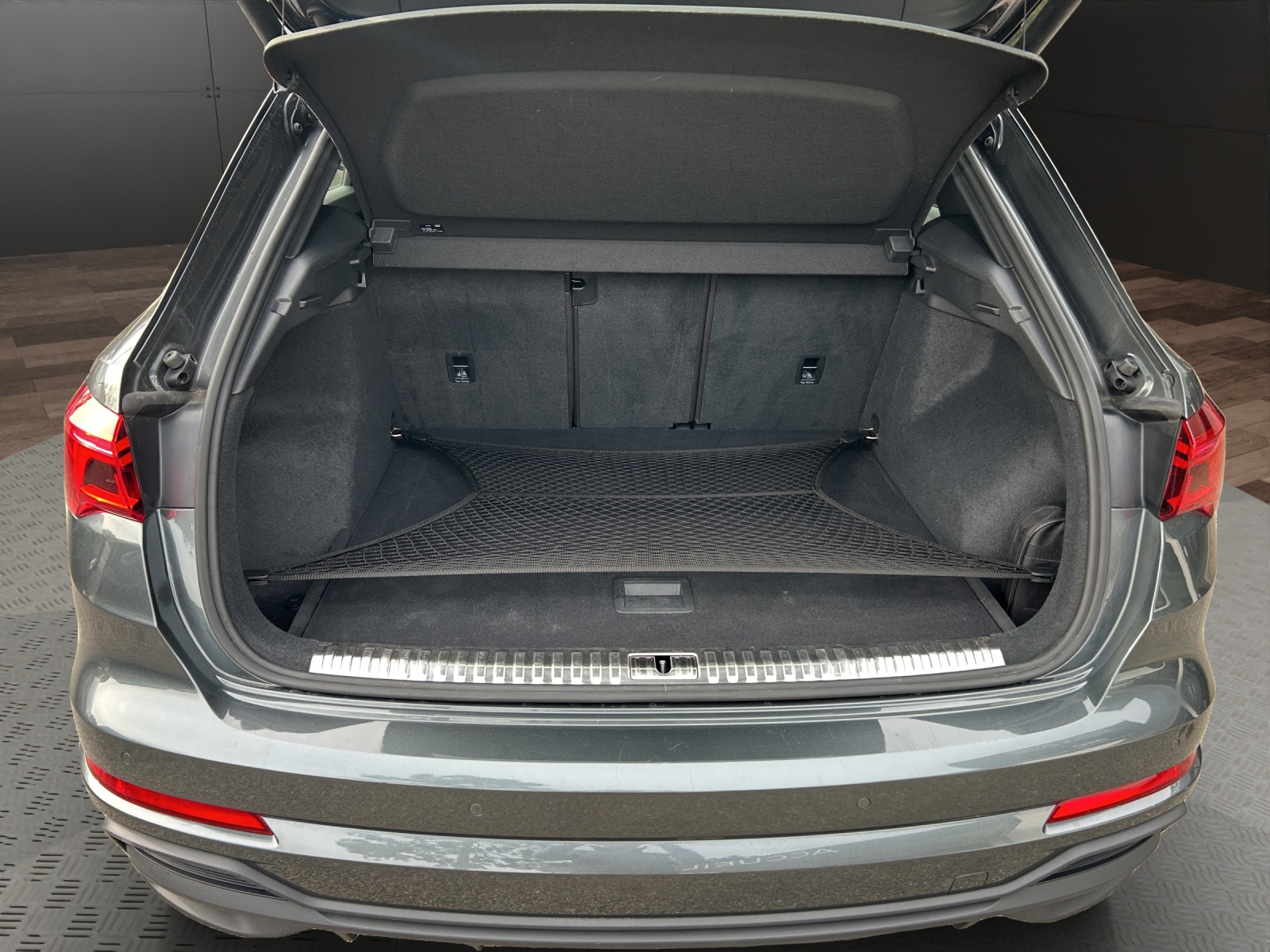 AUDI Q3 35 TFSI S line Attraction S-tronic-image-17