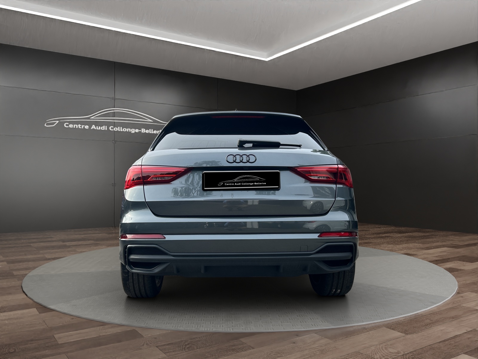 AUDI Q3 35 TFSI S line Attraction S-tronic-image-4