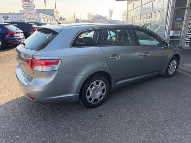 TOYOTA Avensis Sportswagon 1.8 Linea Terra-showroom-element-1