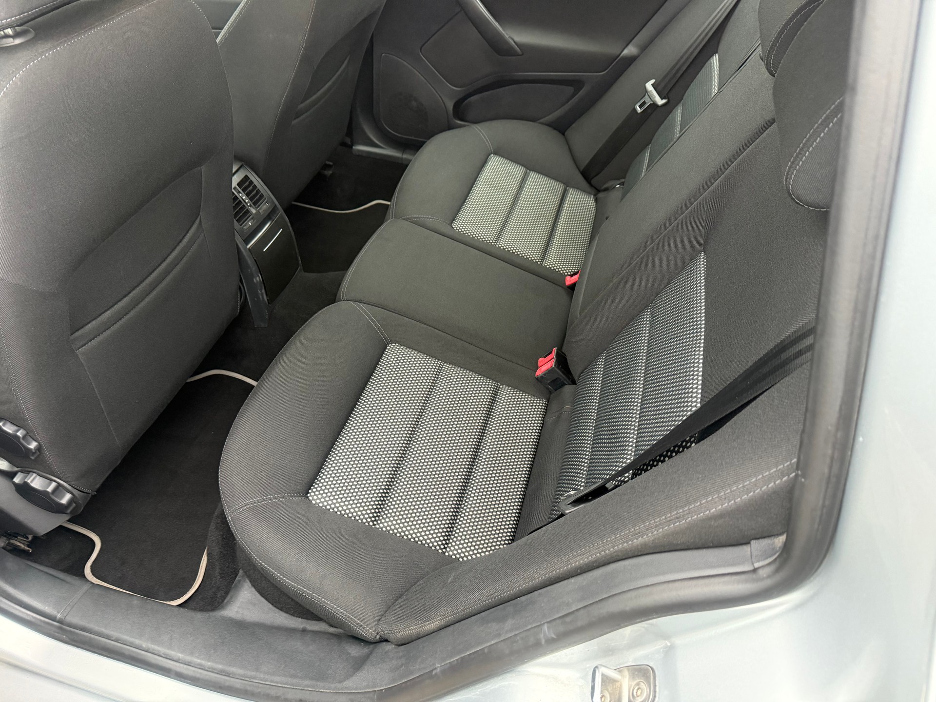 SKODA Octavia Scout 2.0 TDI 4x4-image-5