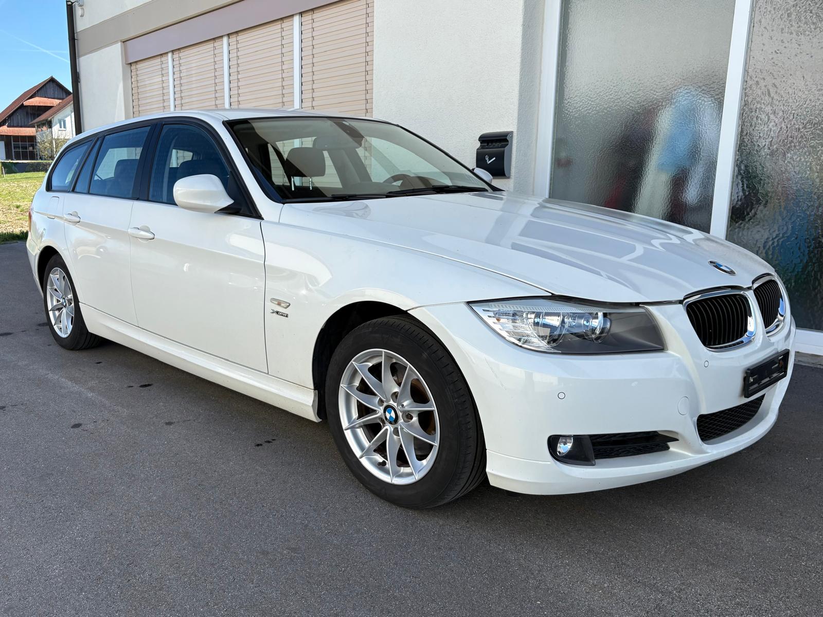 BMW 320d xDrive Touring Dynamic Edition Steptronic