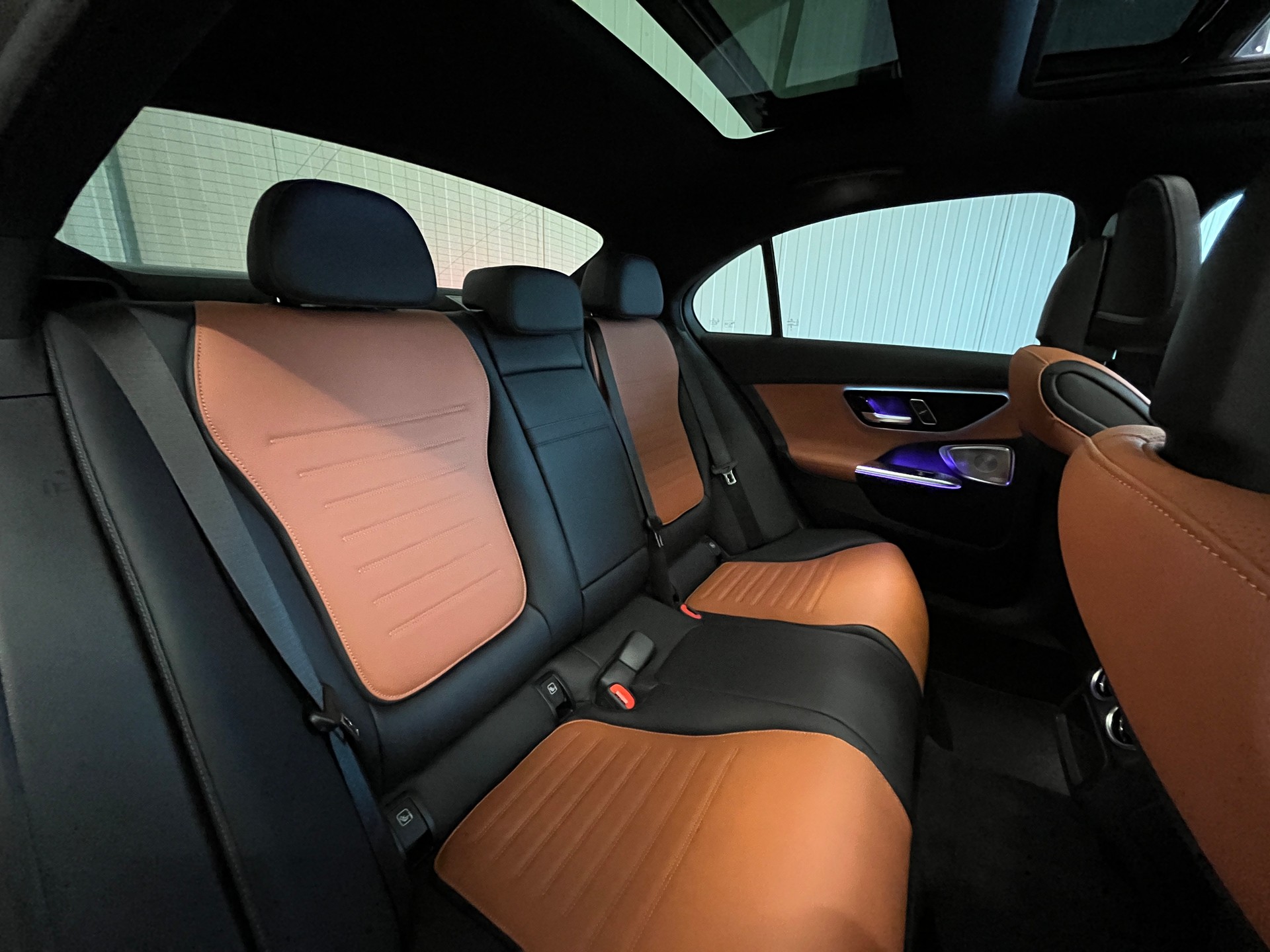 MERCEDES-BENZ C 300 d 4 Matic Limousine AMG-Styling-image-5