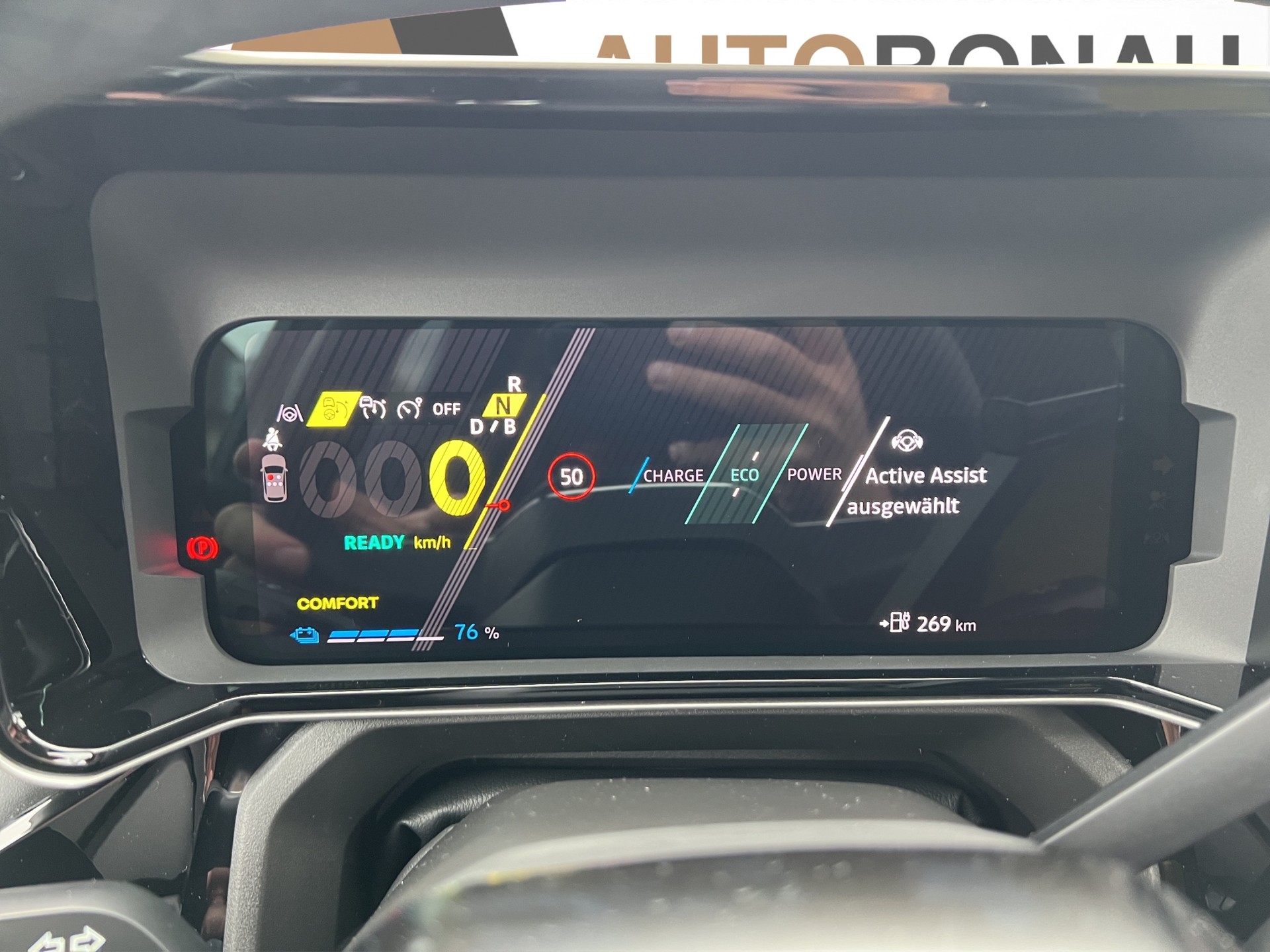 RENAULT R5 E-Tech Comfort Range iconic five-image-18