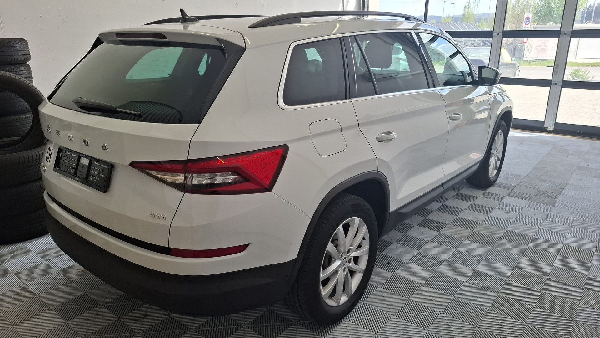 SKODA Kodiaq 2.0 TDI SCR Style 4x4 DSG-image-5