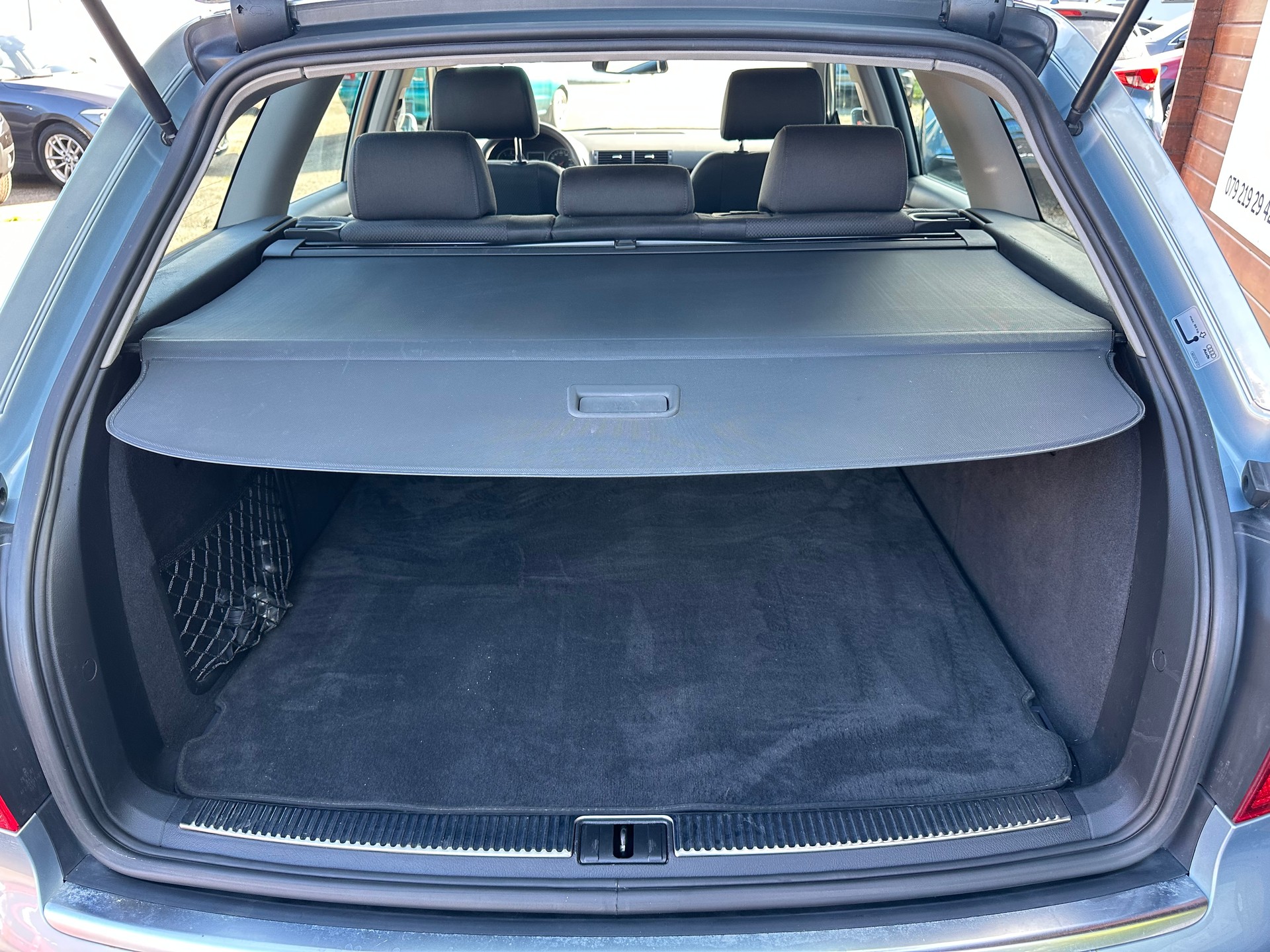 AUDI A4 Avant 3.0 V6 quattro-image-23
