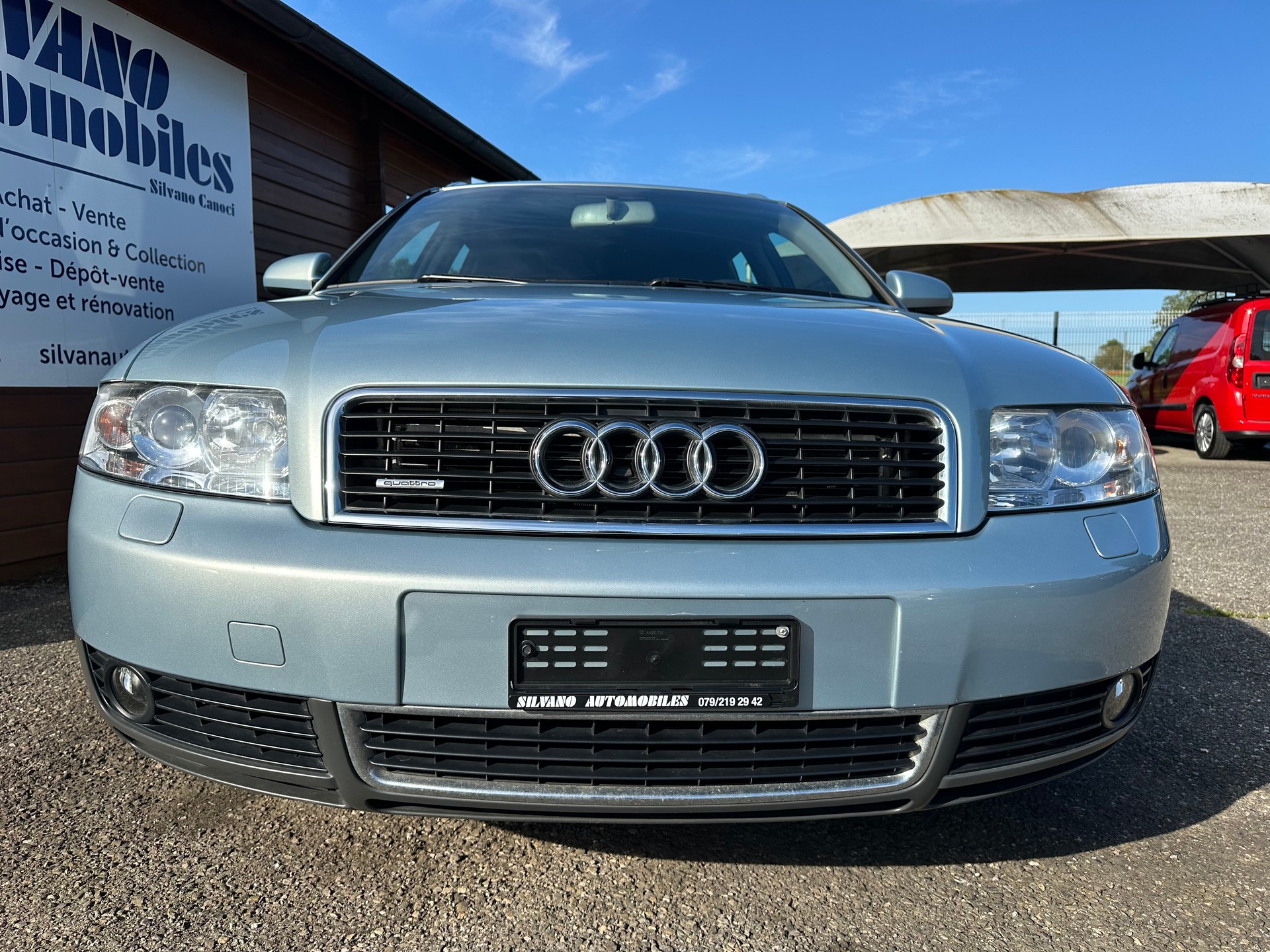 AUDI A4 Avant 3.0 V6 quattro-showroom-element-2