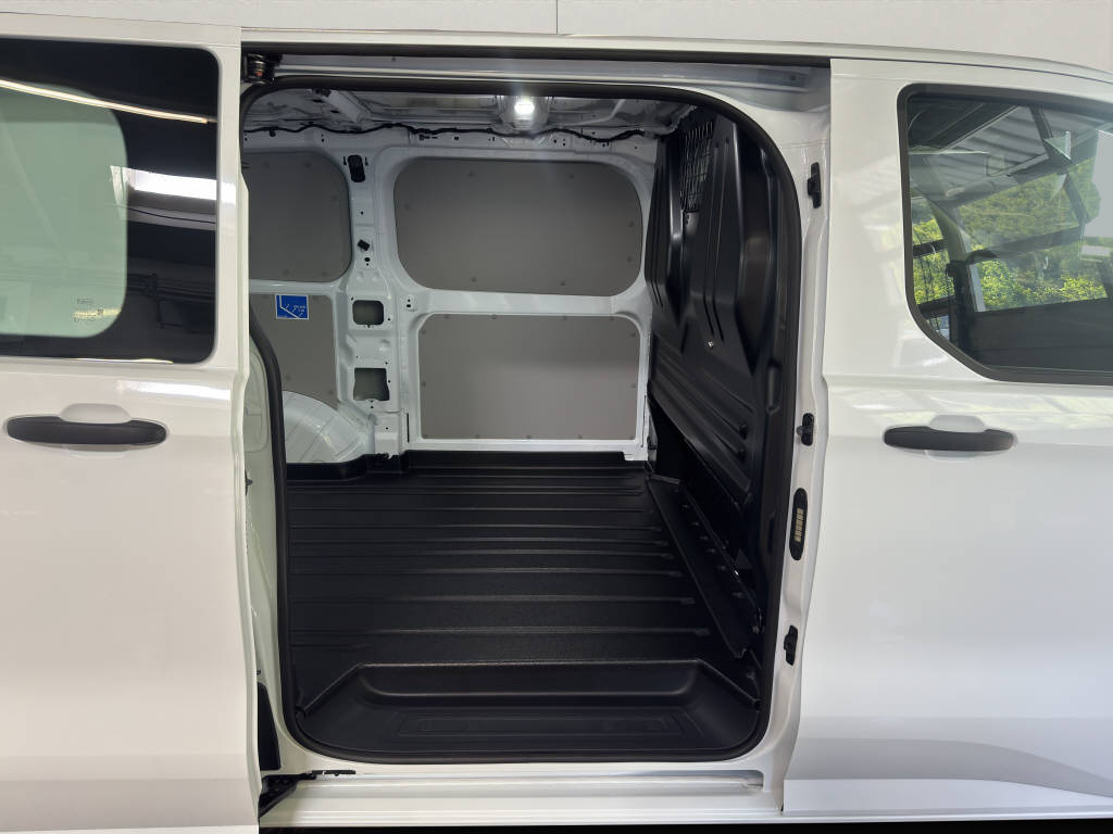 FORD Transit Custom Van 280 L1 2.0 EcoBl Van 136 PS FWD M6-image-9