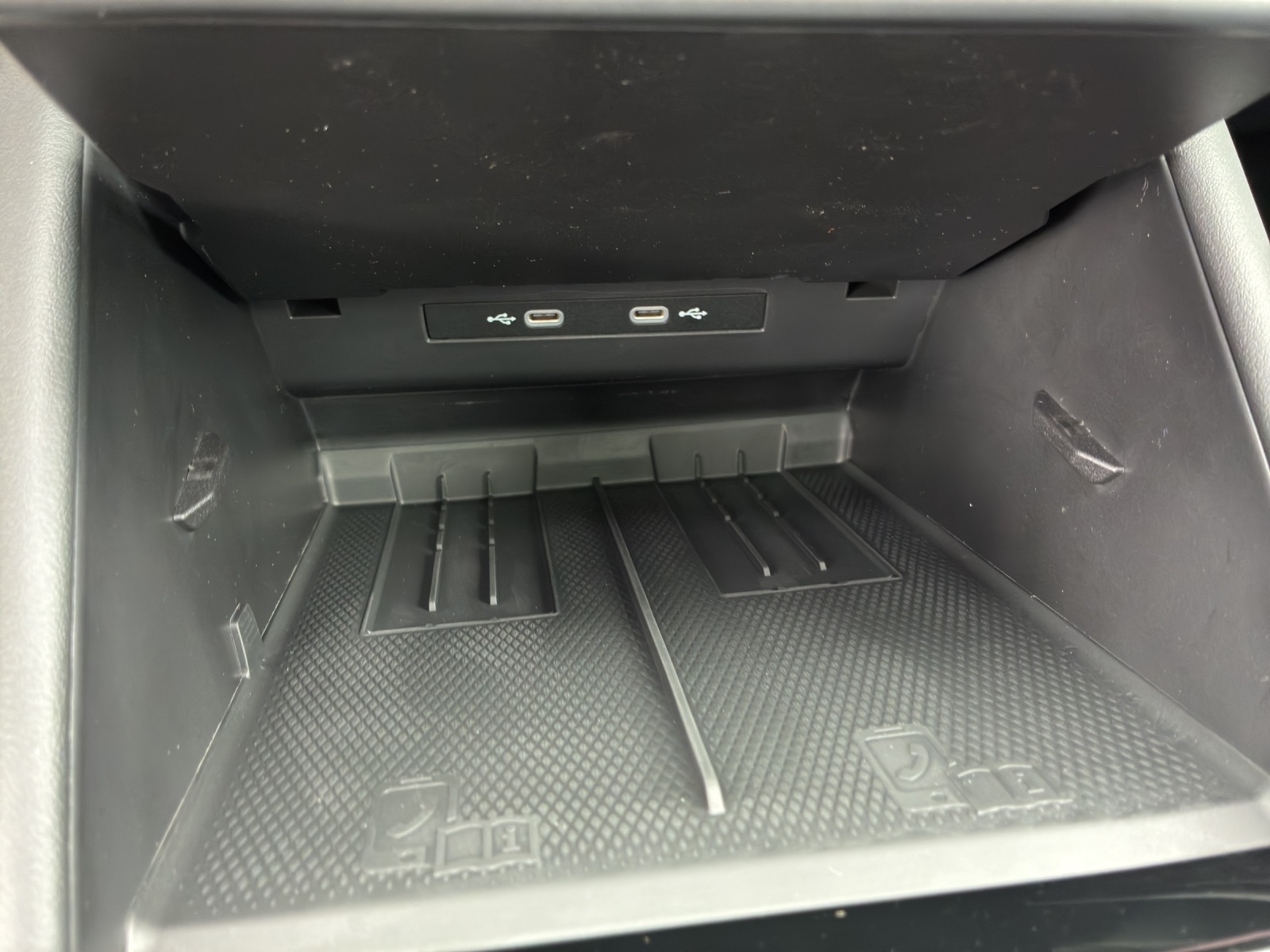 VW Tiguan R-Line Plus-image-15