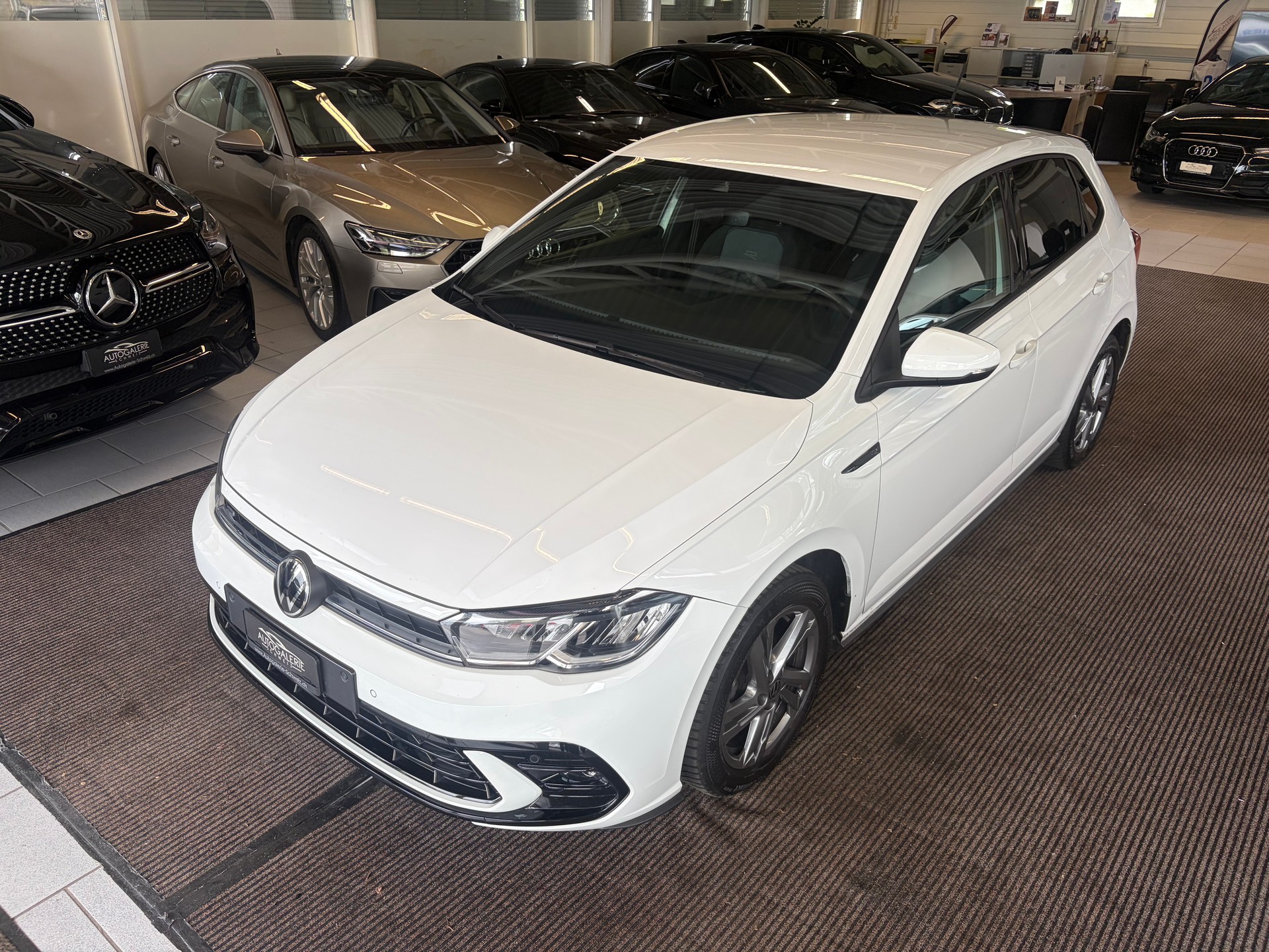 VW Polo 1.0 TSI R-Line DSG | CH | Adaptiver Tempomat ACC | Navi Discover Pro | Digital Cockpit Pro | Lane & Front Assist |-image-35