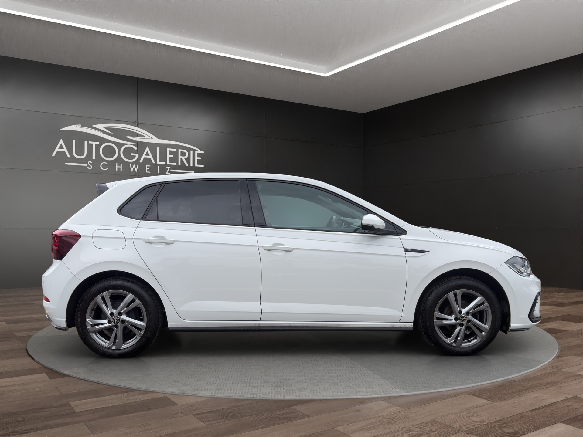 VW Polo 1.0 TSI R-Line DSG | CH | Adaptiver Tempomat ACC | Navi Discover Pro | Digital Cockpit Pro | Lane & Front Assist |-image-5