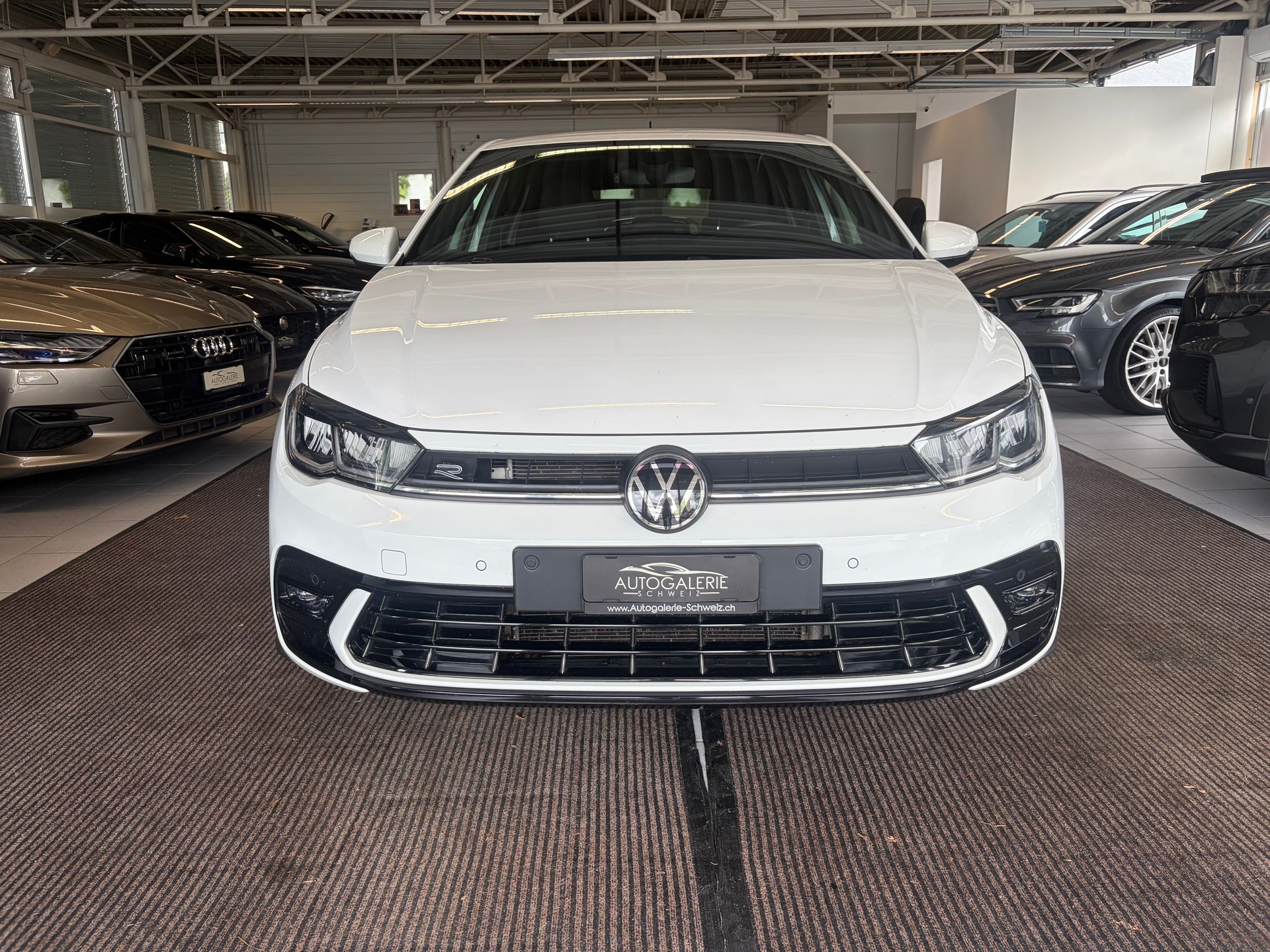 VW Polo 1.0 TSI R-Line DSG | CH | Adaptiver Tempomat ACC | Navi Discover Pro | Digital Cockpit Pro | Lane & Front Assist |-image-33