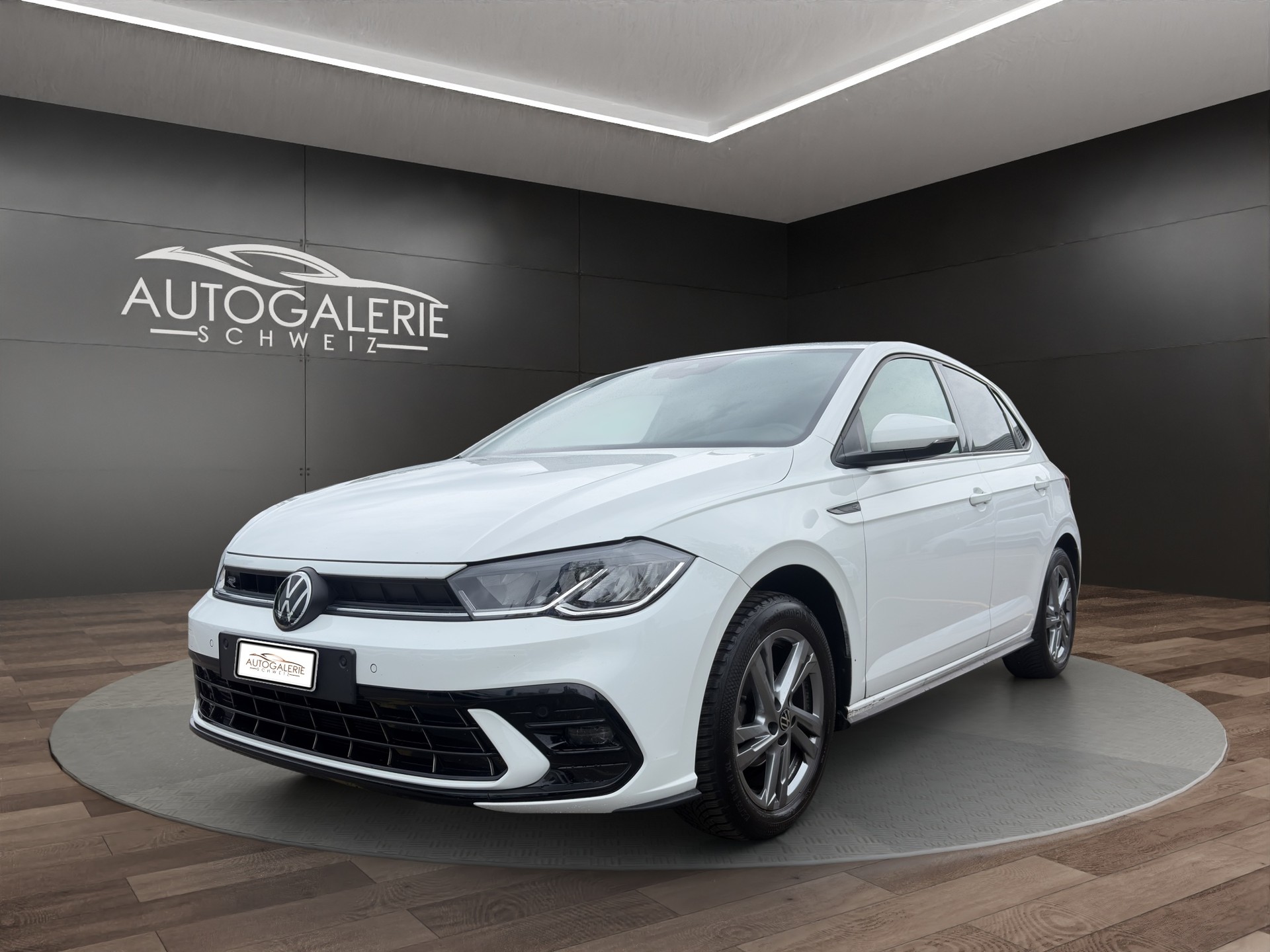 VW Polo 1.0 TSI R-Line DSG | CH | Adaptiver Tempomat ACC | Navi Discover Pro | Digital Cockpit Pro | Lane & Front Assist |-image-0