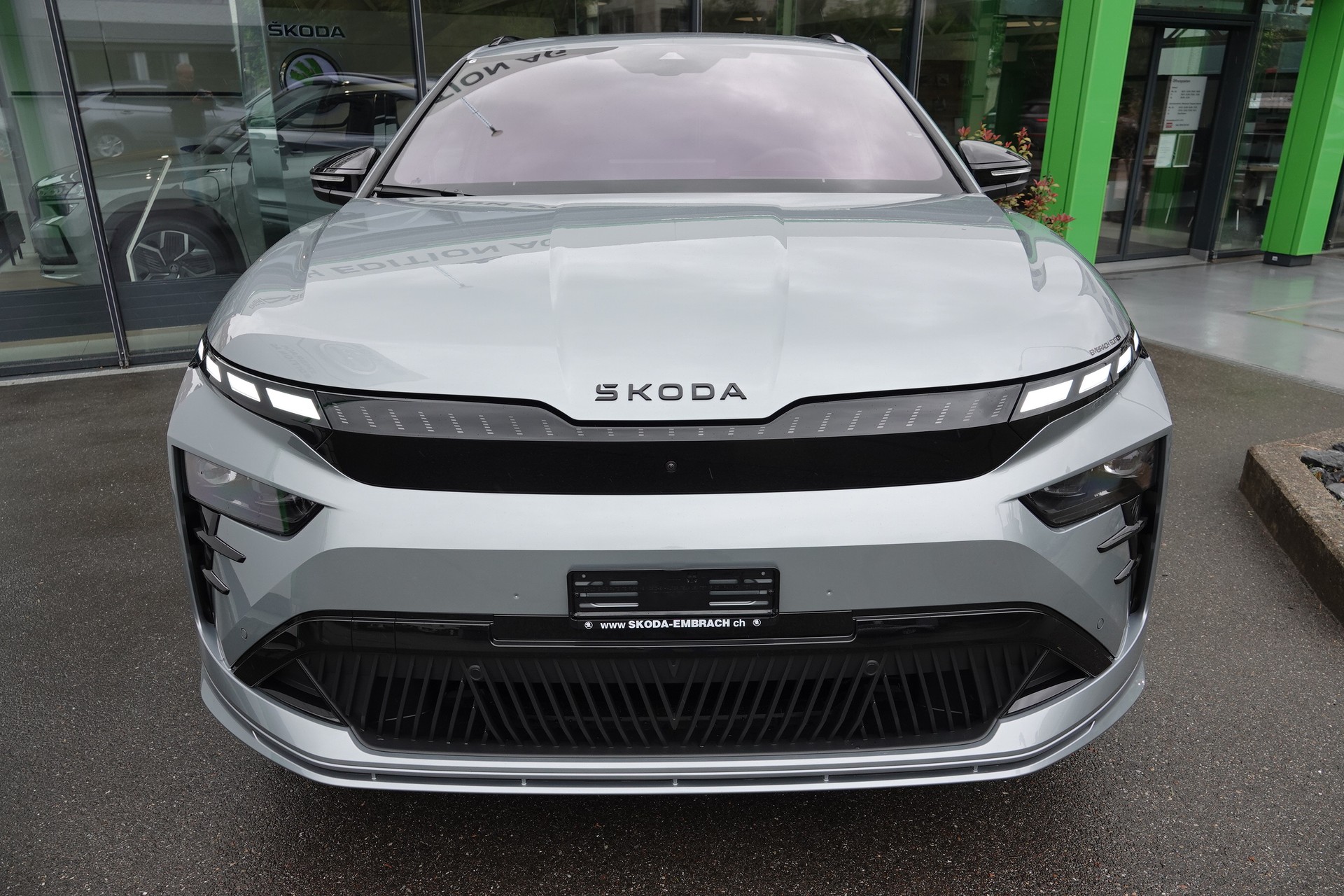 SKODA Enyaq RS 4x4-showroom-element-1