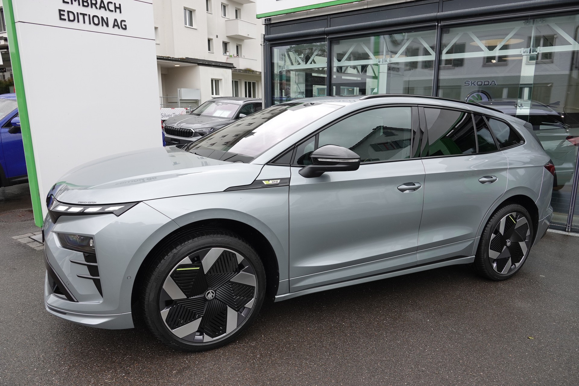 SKODA Enyaq RS 4x4-showroom-element-3
