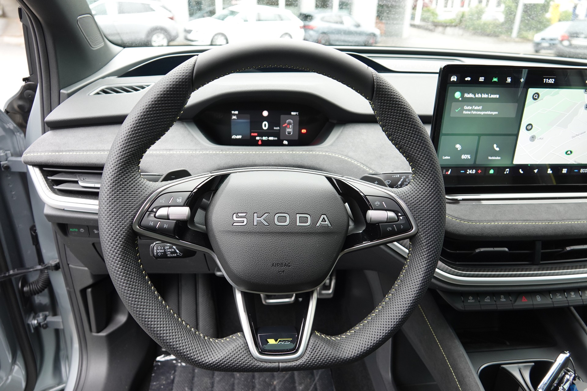 SKODA Enyaq RS 4x4-image-13