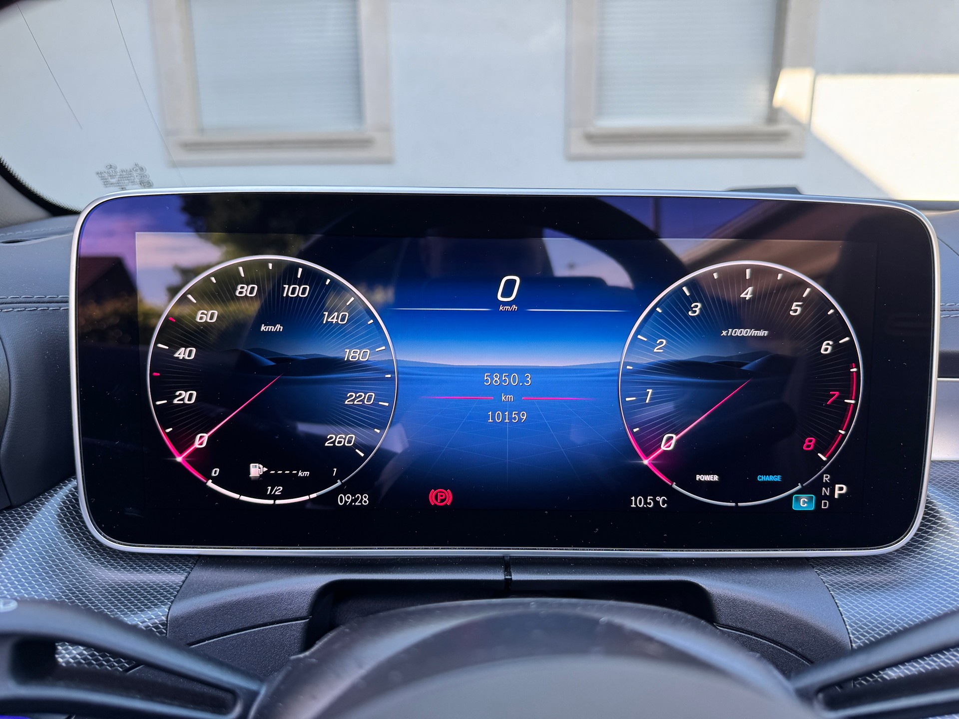 MERCEDES-BENZ CLE 300 AMG Line 4matic-image-6