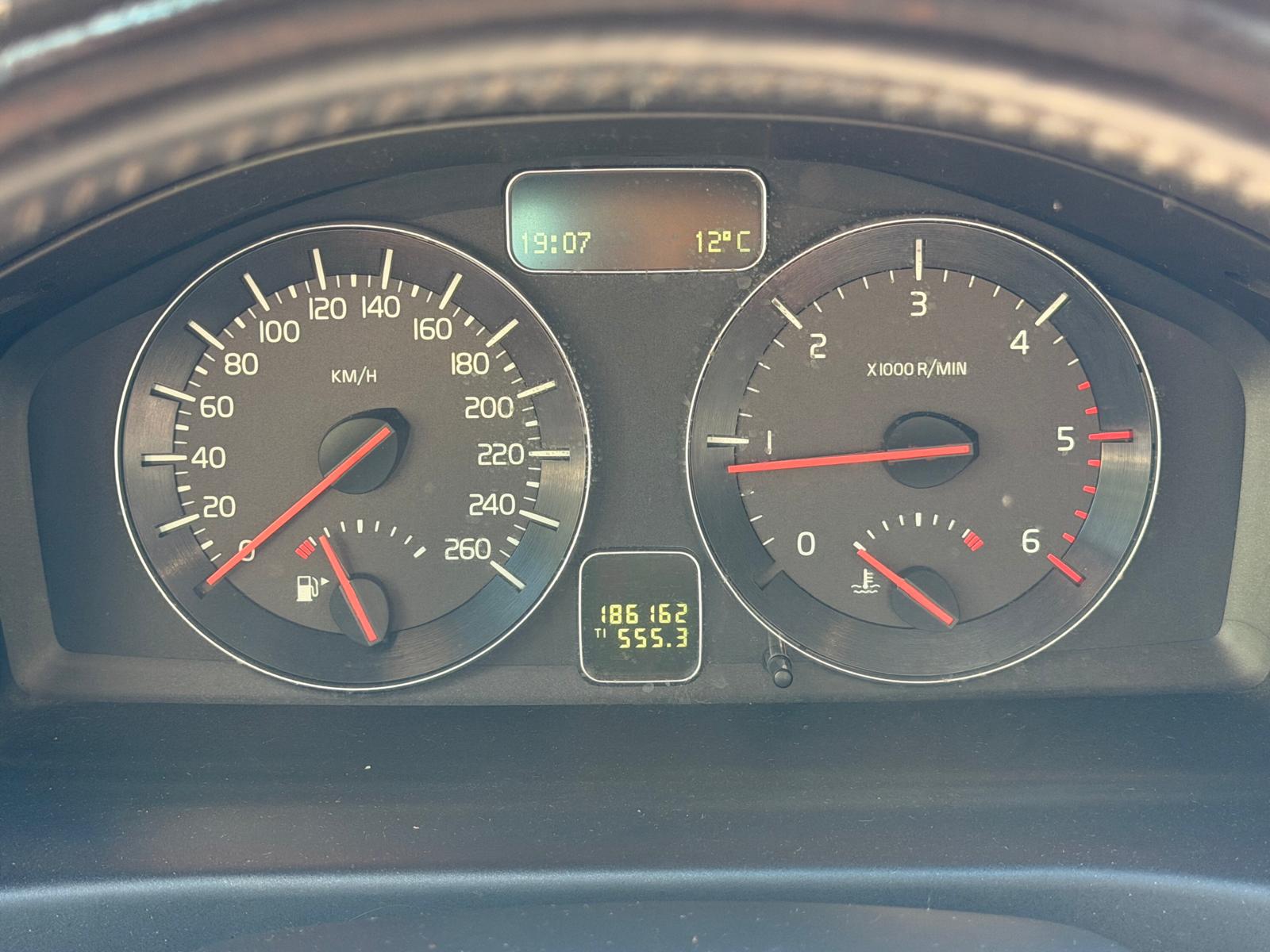VOLVO V50 1.6D DRIVe Momentum | Sparsam | Gepflegt | Klima-image-15