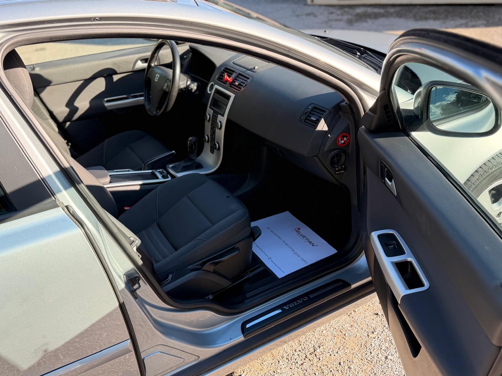 VOLVO V50 1.6D DRIVe Momentum | Sparsam | Gepflegt | Klima-image-13