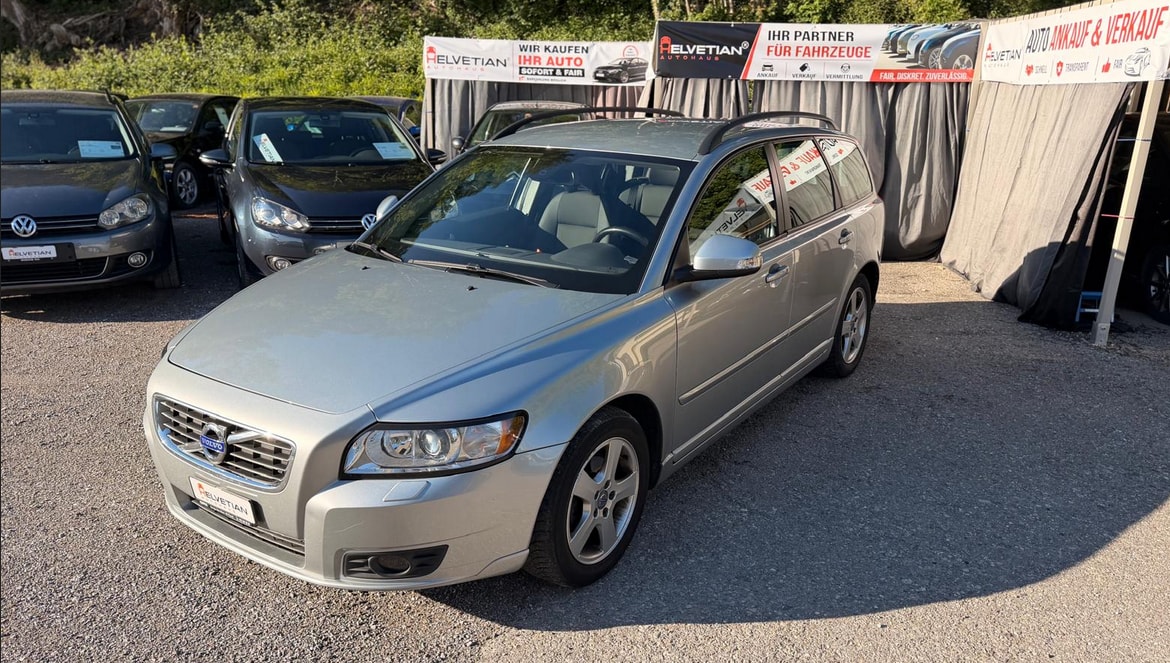 VOLVO V50 1.6D DRIVe Momentum | Sparsam | Gepflegt | Klima-image-4