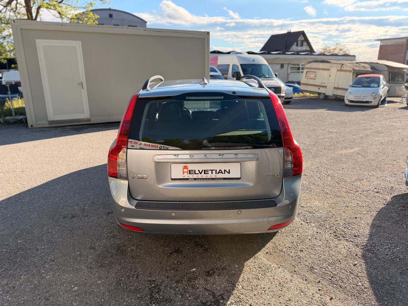 VOLVO V50 1.6D DRIVe Momentum | Sparsam | Gepflegt | Klima-image-8