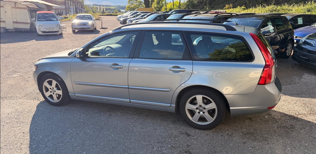 VOLVO V50 1.6D DRIVe Momentum | Sparsam | Gepflegt | Klima-image-6