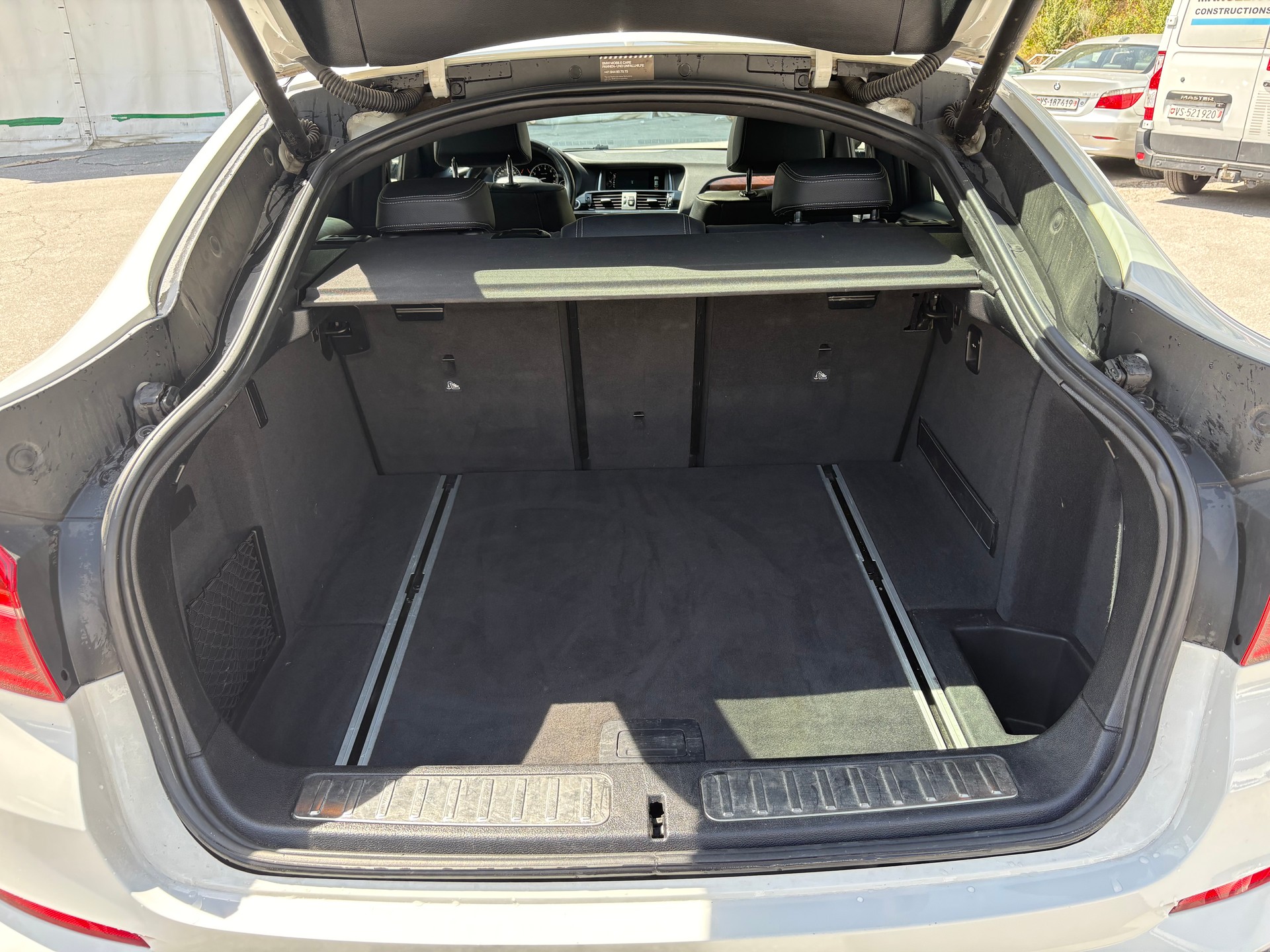 BMW X4 xDrive 28i xLine Steptronic-image-14