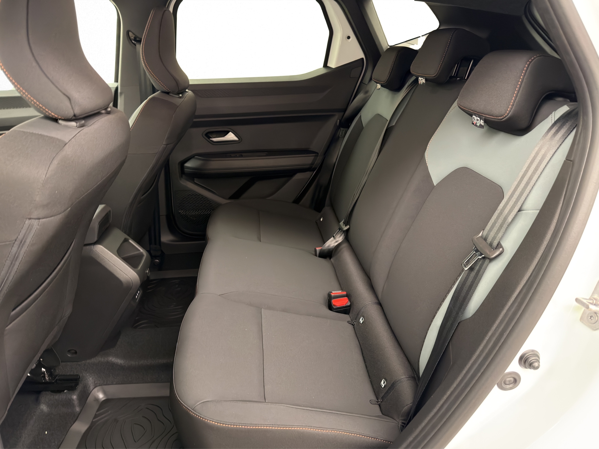 DACIA Duster 1.8 Hybrid Extreme-image-11