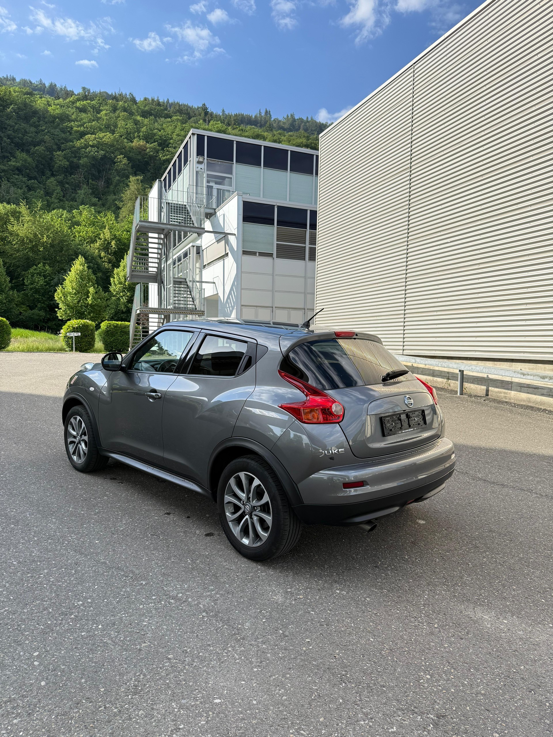 NISSAN Juke 1.6 DIG-T tekna 4x4 Xtronic M-CVT-image-3