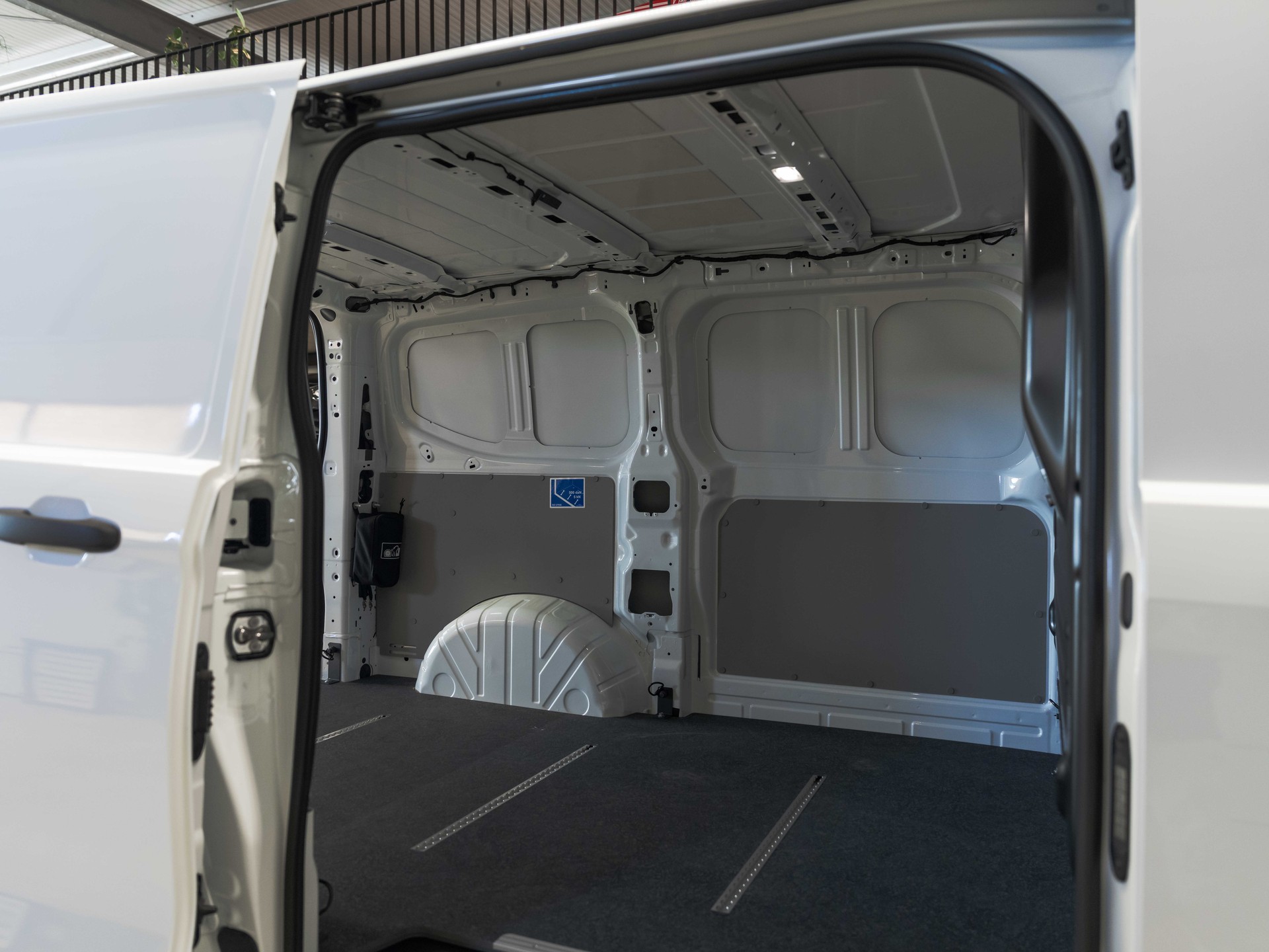 VW e-Transporter 63,8 kWh 5 Jahre oder 150'000km Werksgarantie-image-36
