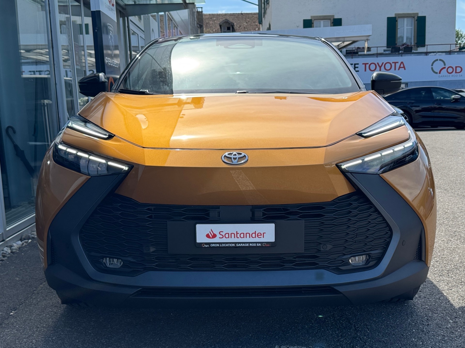 TOYOTA C-HR 2.0 PHEV CVT Swiss Edition-showroom-element-2