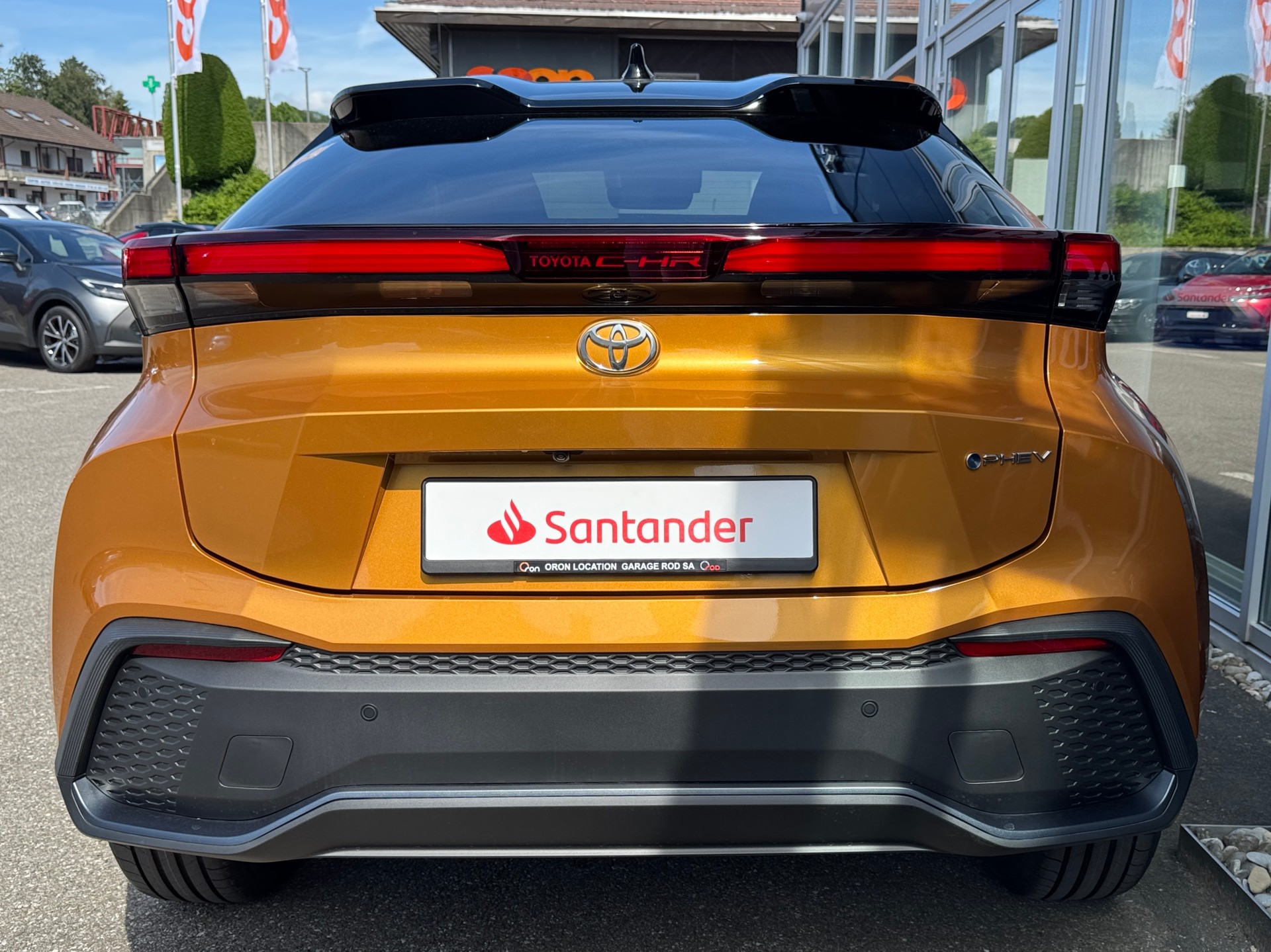 TOYOTA C-HR 2.0 PHEV CVT Swiss Edition-image-7